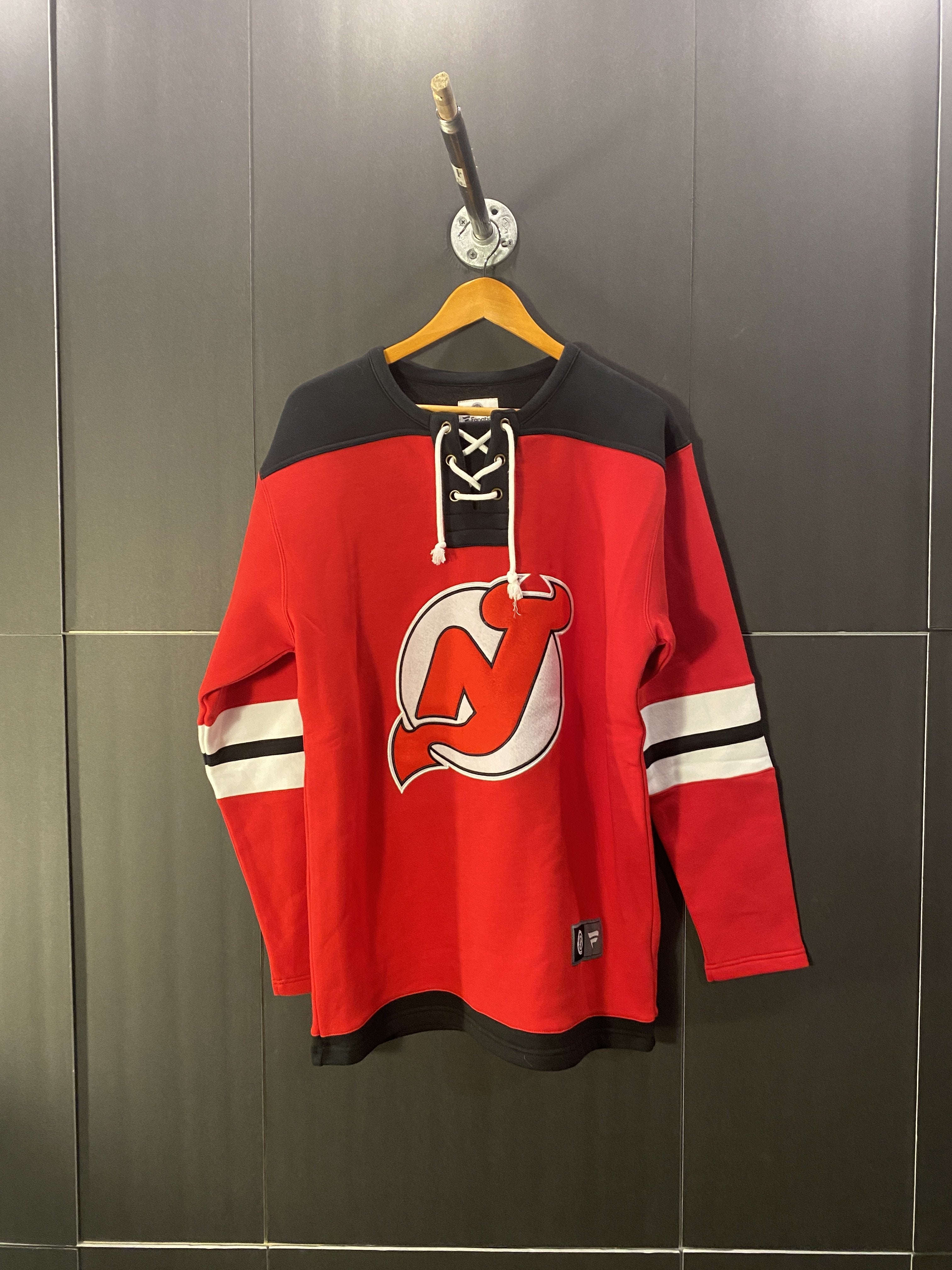 New Jersey Devils Sweater New Medium