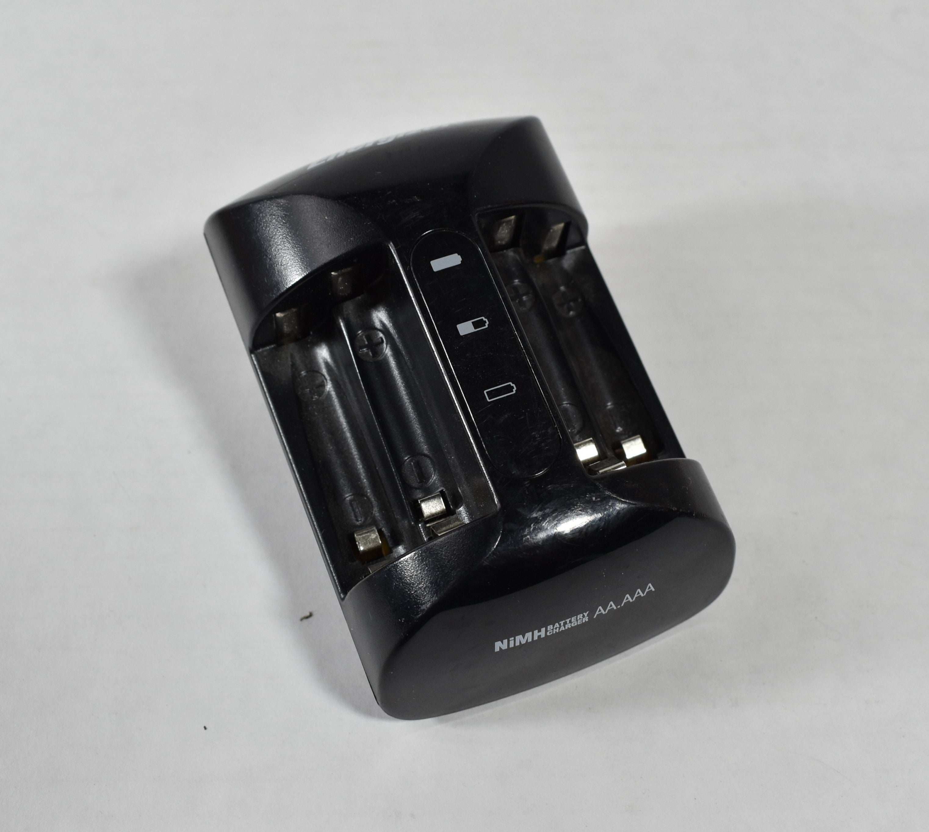 Energizer 4 port AA Battery Charger Rechargeable AA Battery Wall Plug