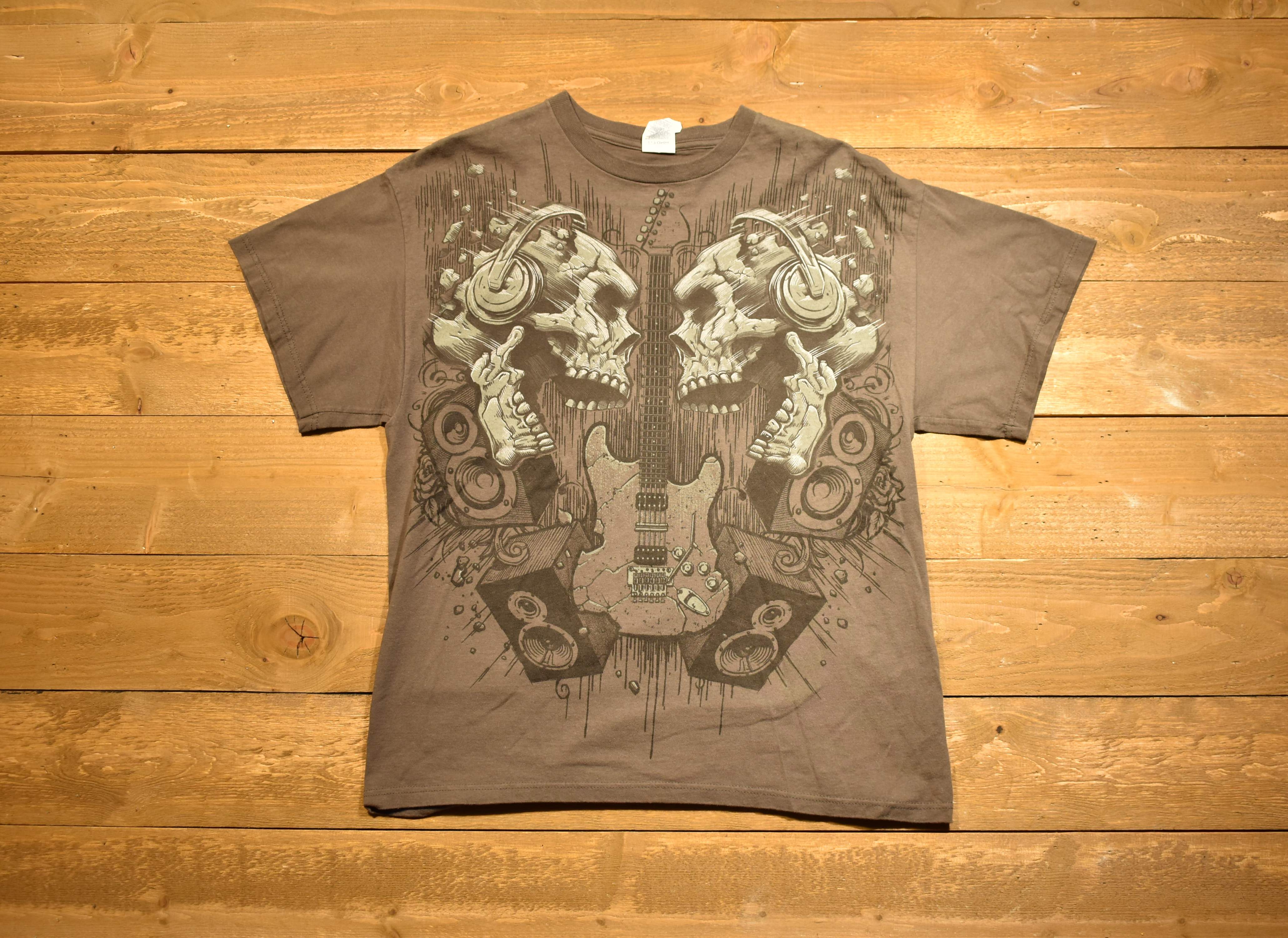 Rock and roll skulls music t shirt large mens Used Tee Used