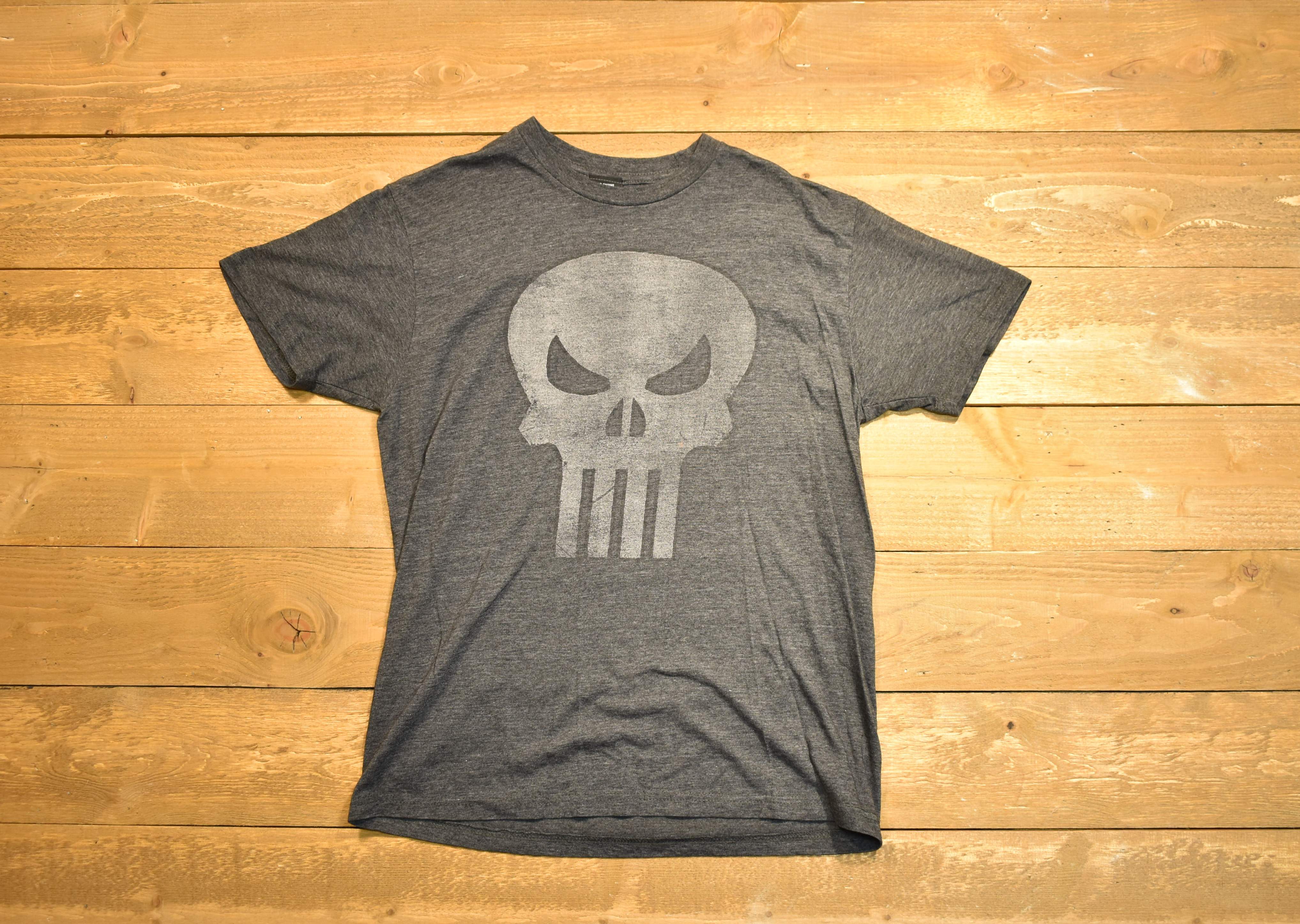 The punisher T-shirt marvel comics men's T-shirt large used