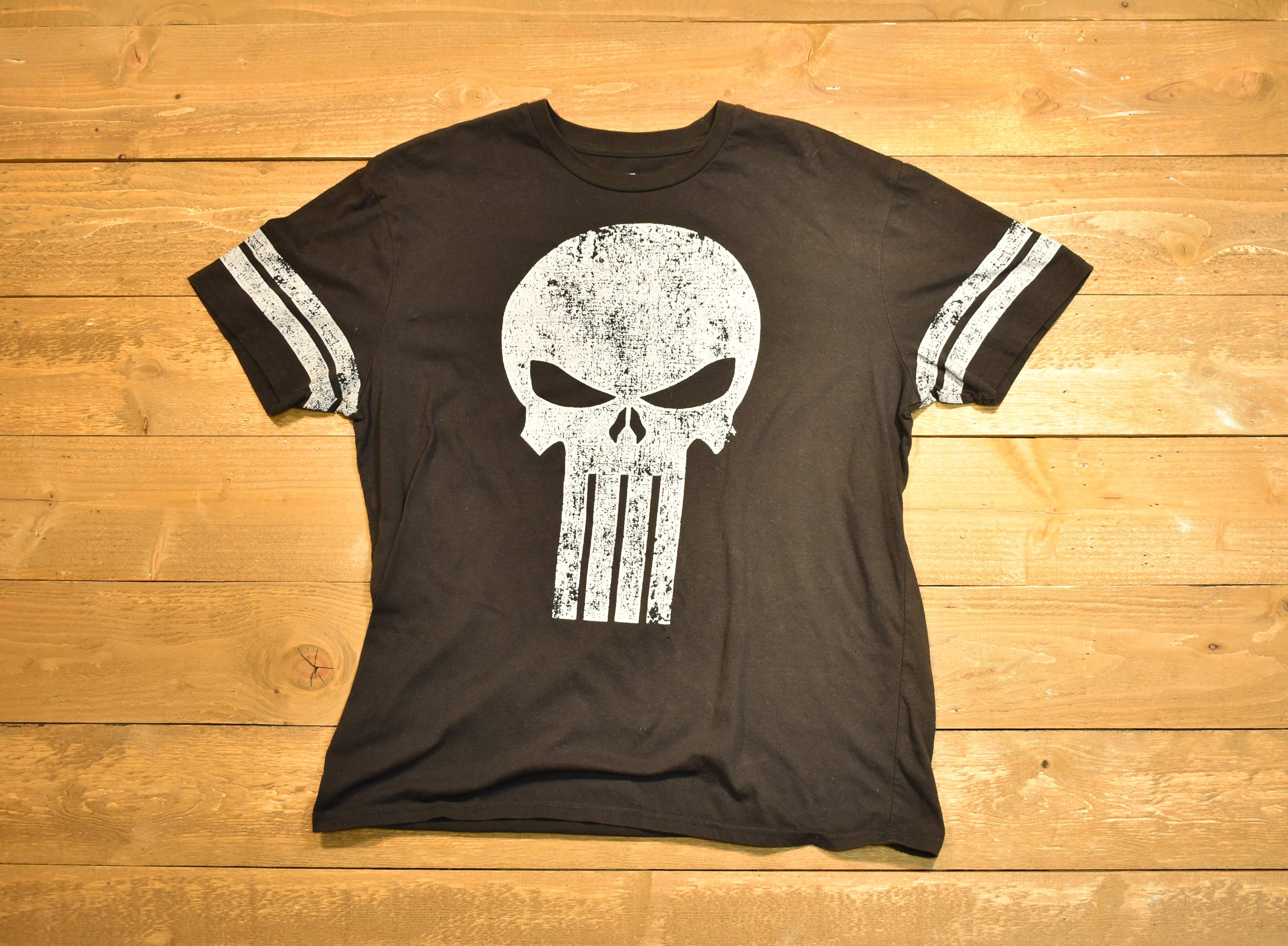 The punisher T-shirt XL marvel comics used authentic black