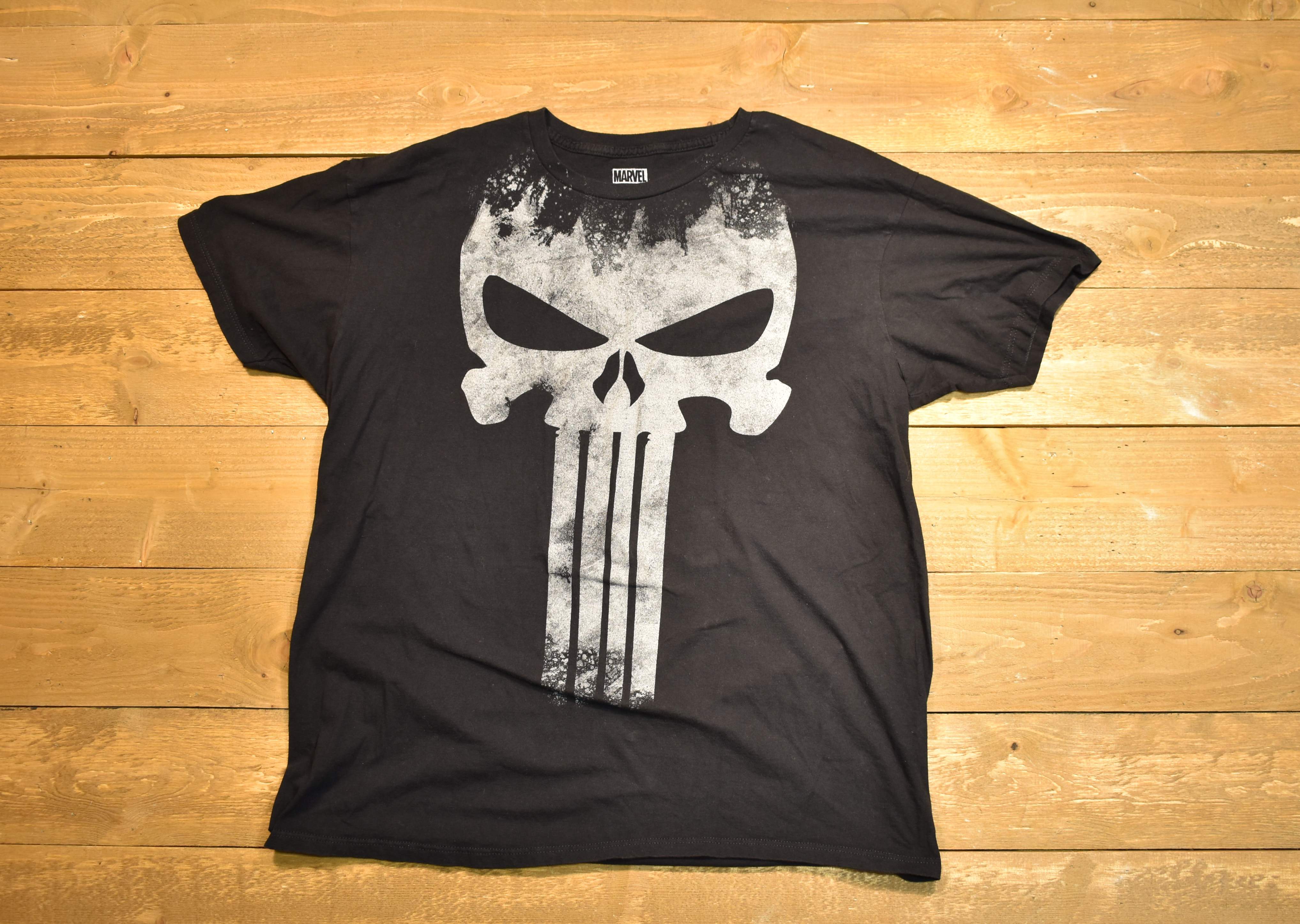 The punisher men's T-shirt marvel two XL black authentic used