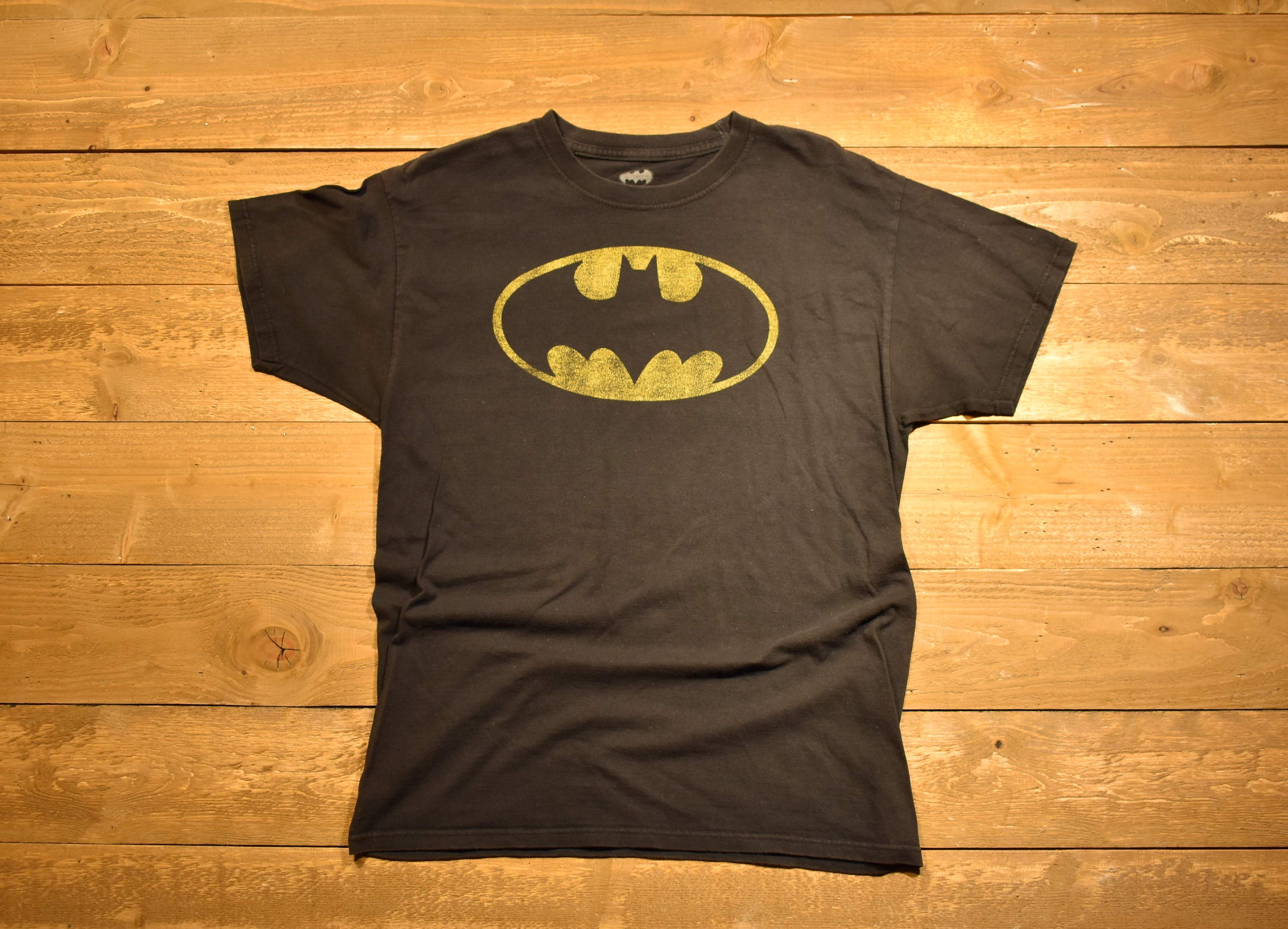 Batman men's T-shirt medium DC comics Used