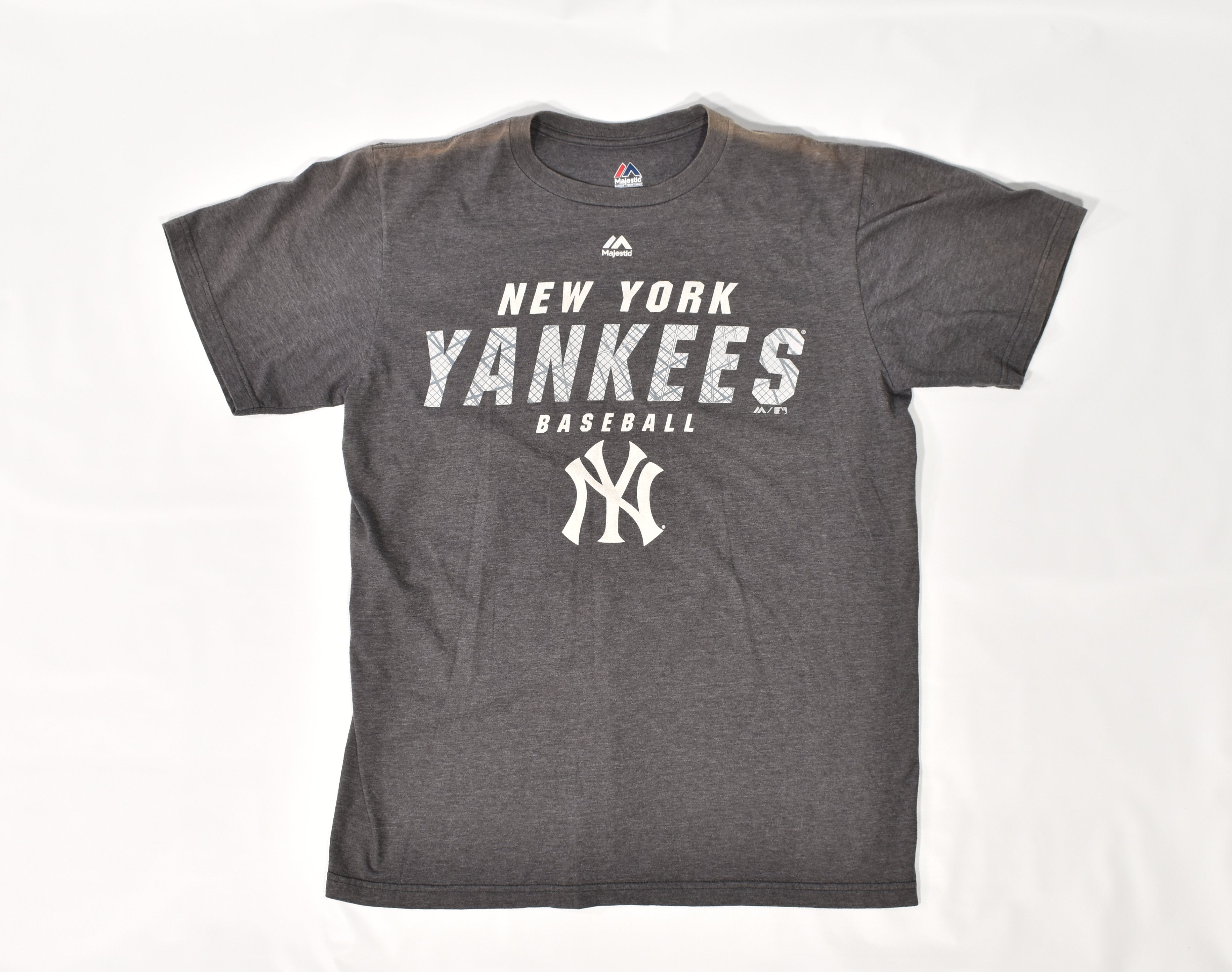 New York Yankees Baseball T shirt Medium Majestic used Shirt