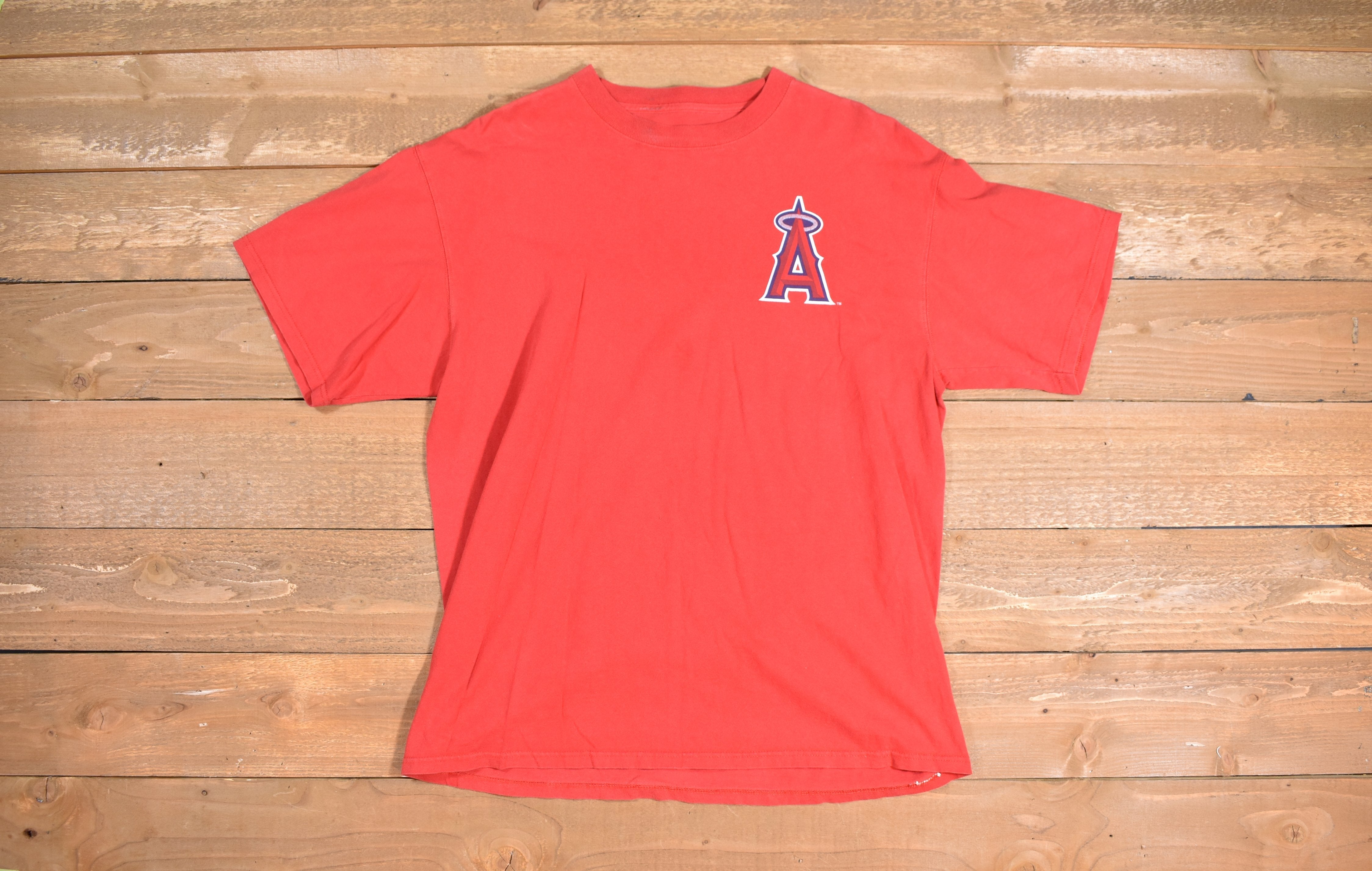 Angels mens t shirt red Xl used baseball MLB CSA branded