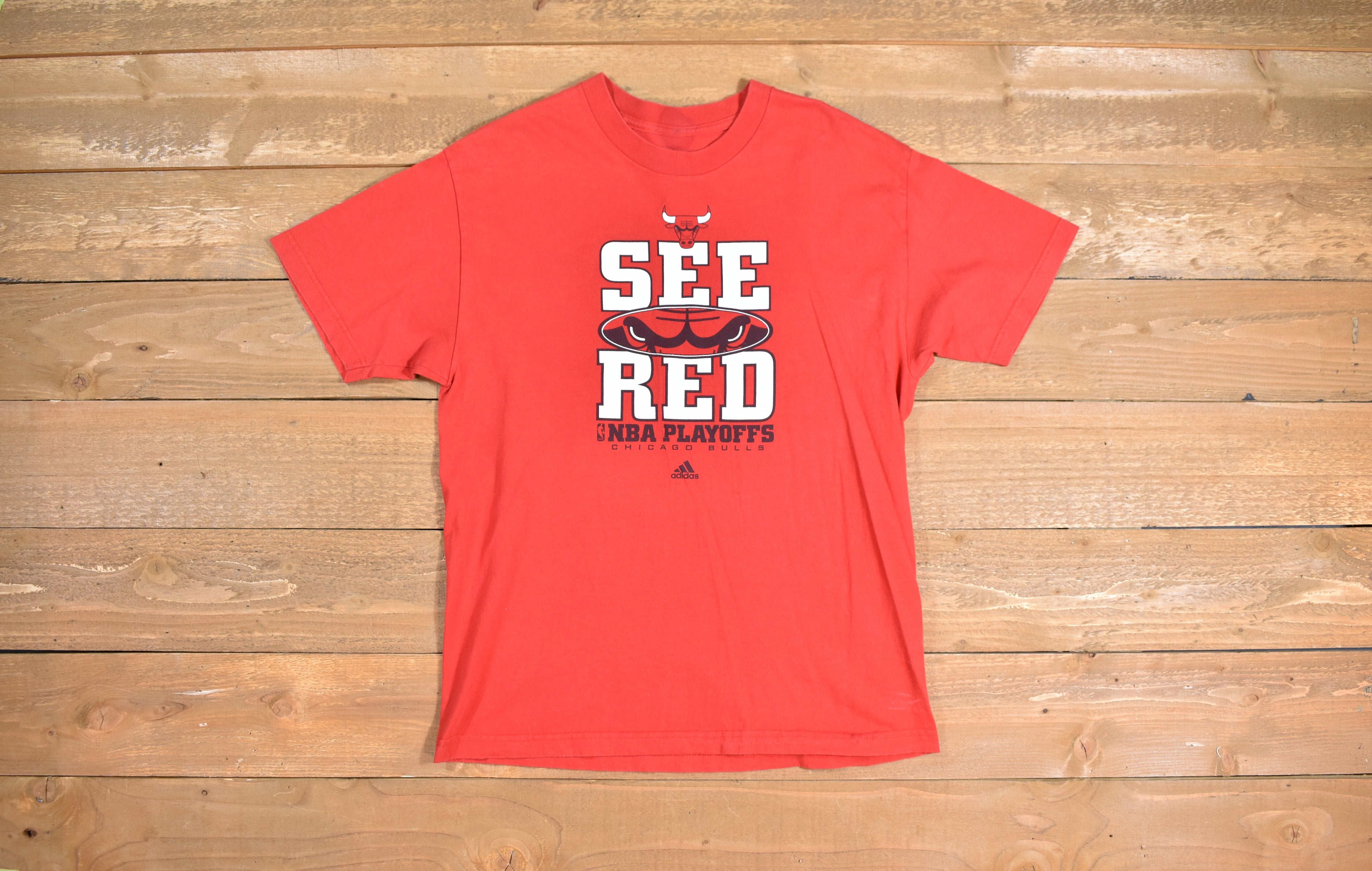 Chicago Bulls mens t shirt NBA Authentic Used Red Shirt Adidas Large