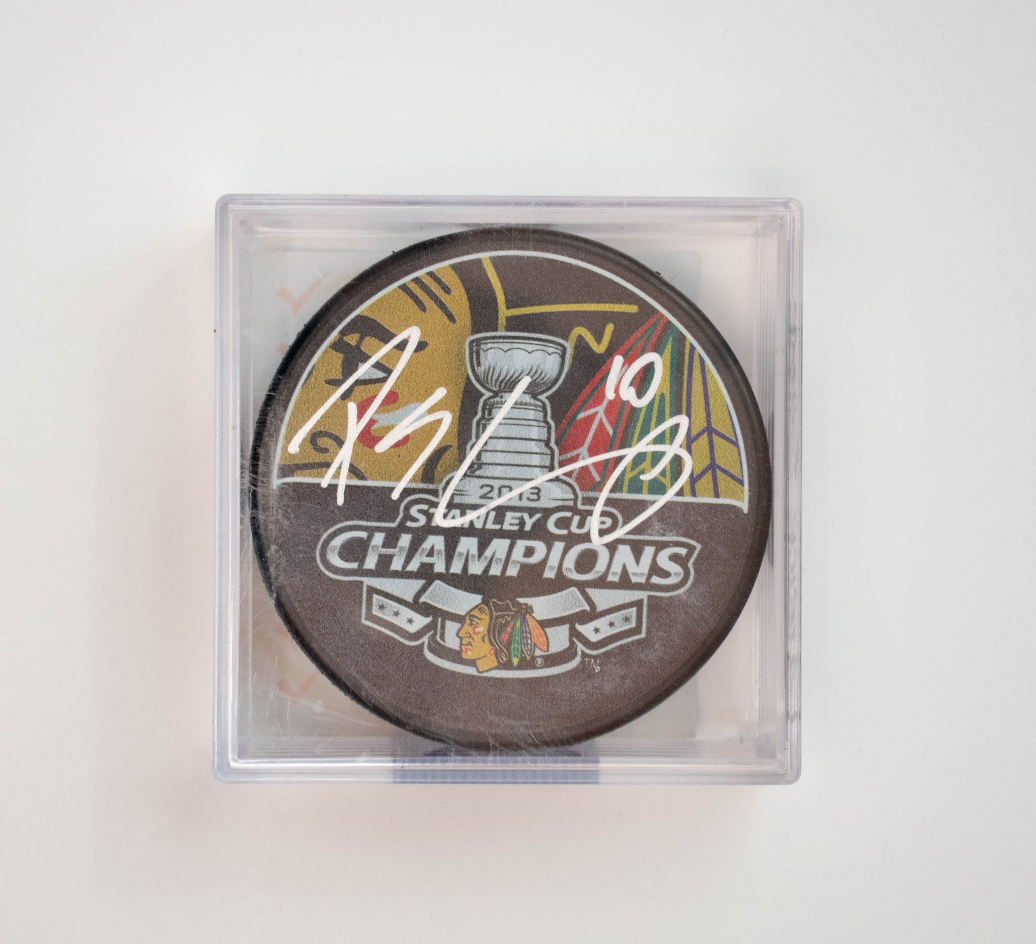 Hockey Puck Patrick Sharp Chicago Blackhawks Signed W COA