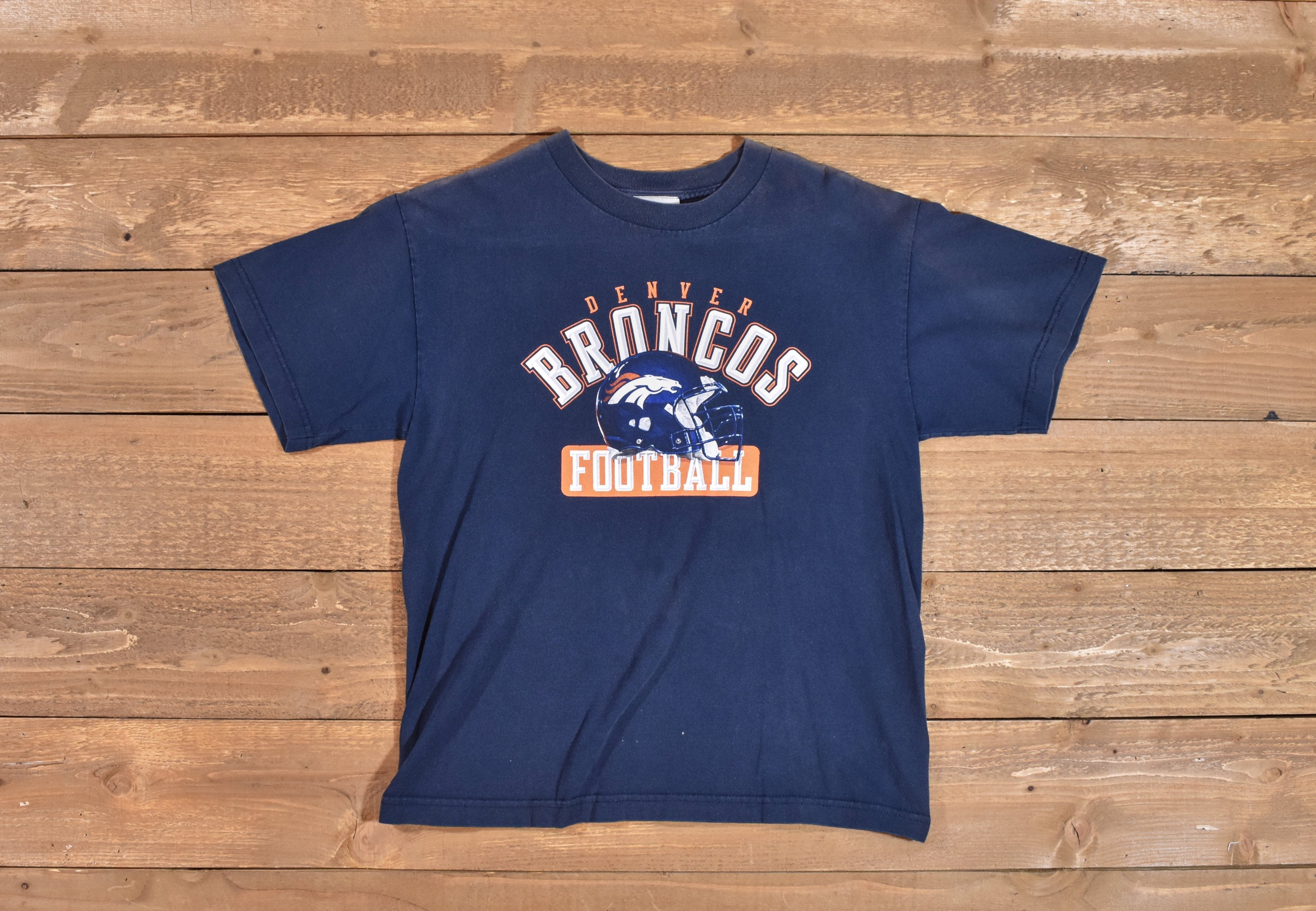 Denver Broncos t-shirt Mens NFL Football Tee XL Reebok Authentic Used Faded