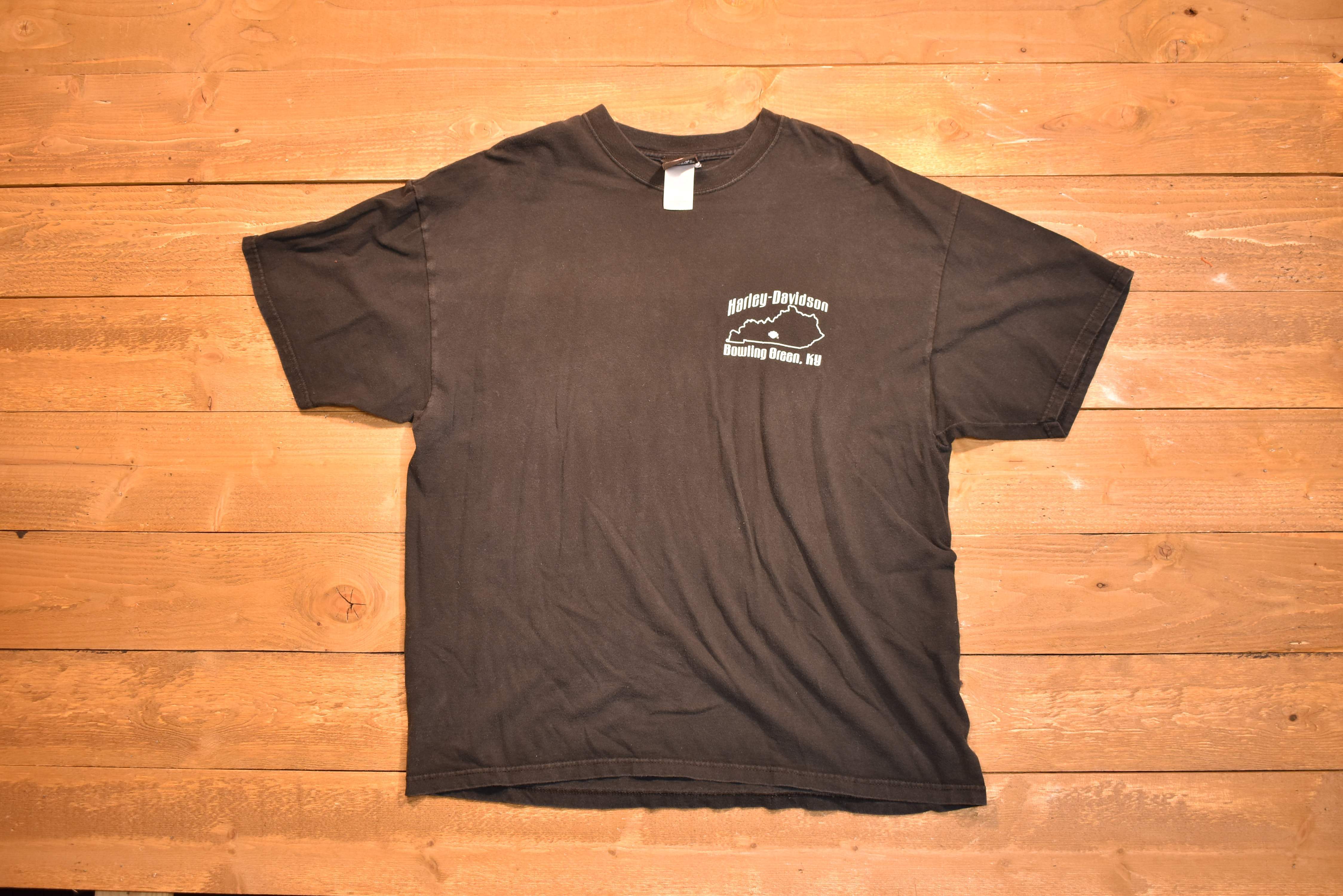 Davidson men's T-shirt two XL bowling green Kentucky used T-shirt