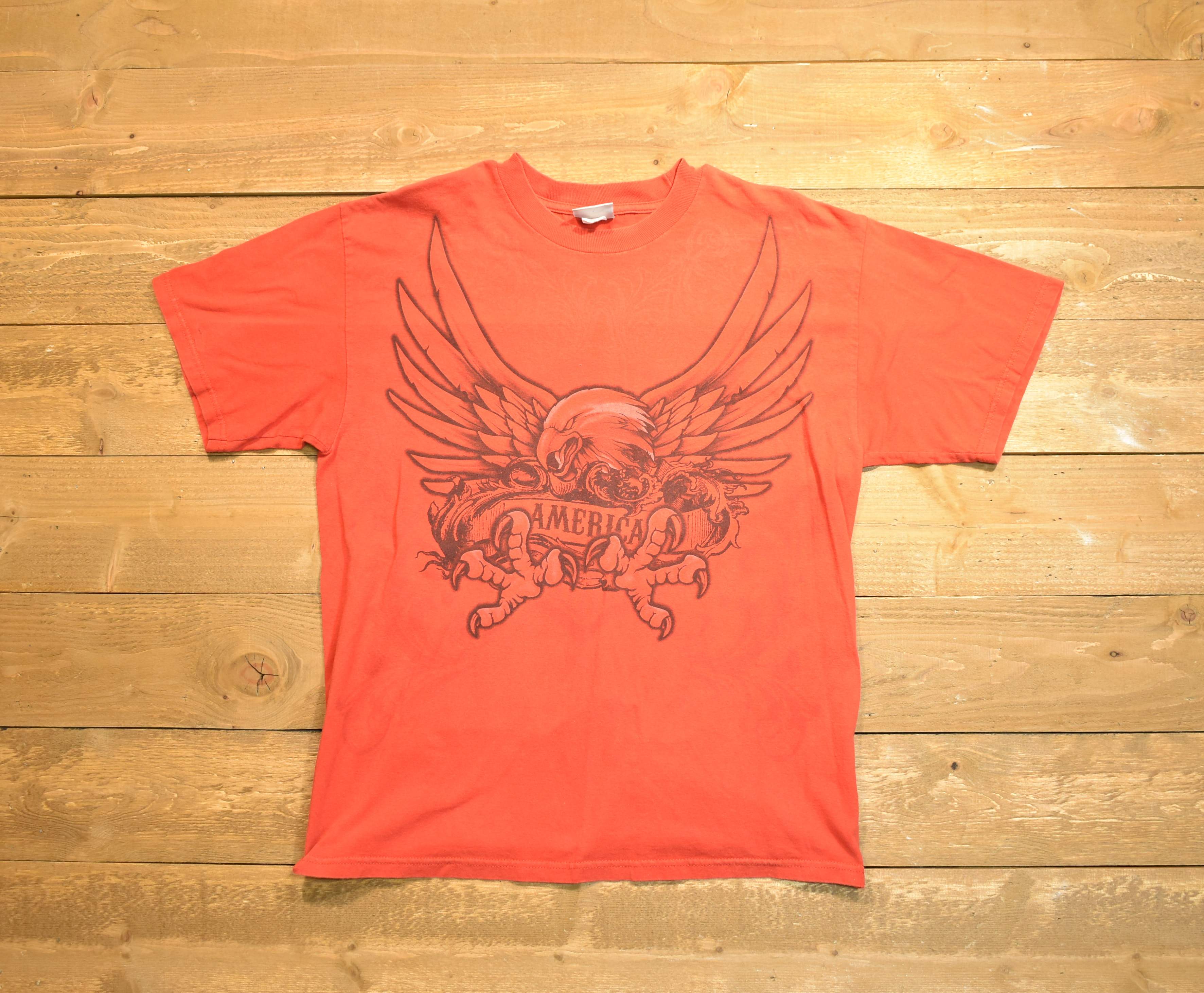 National heritage men's T-shirt large red used American eagle