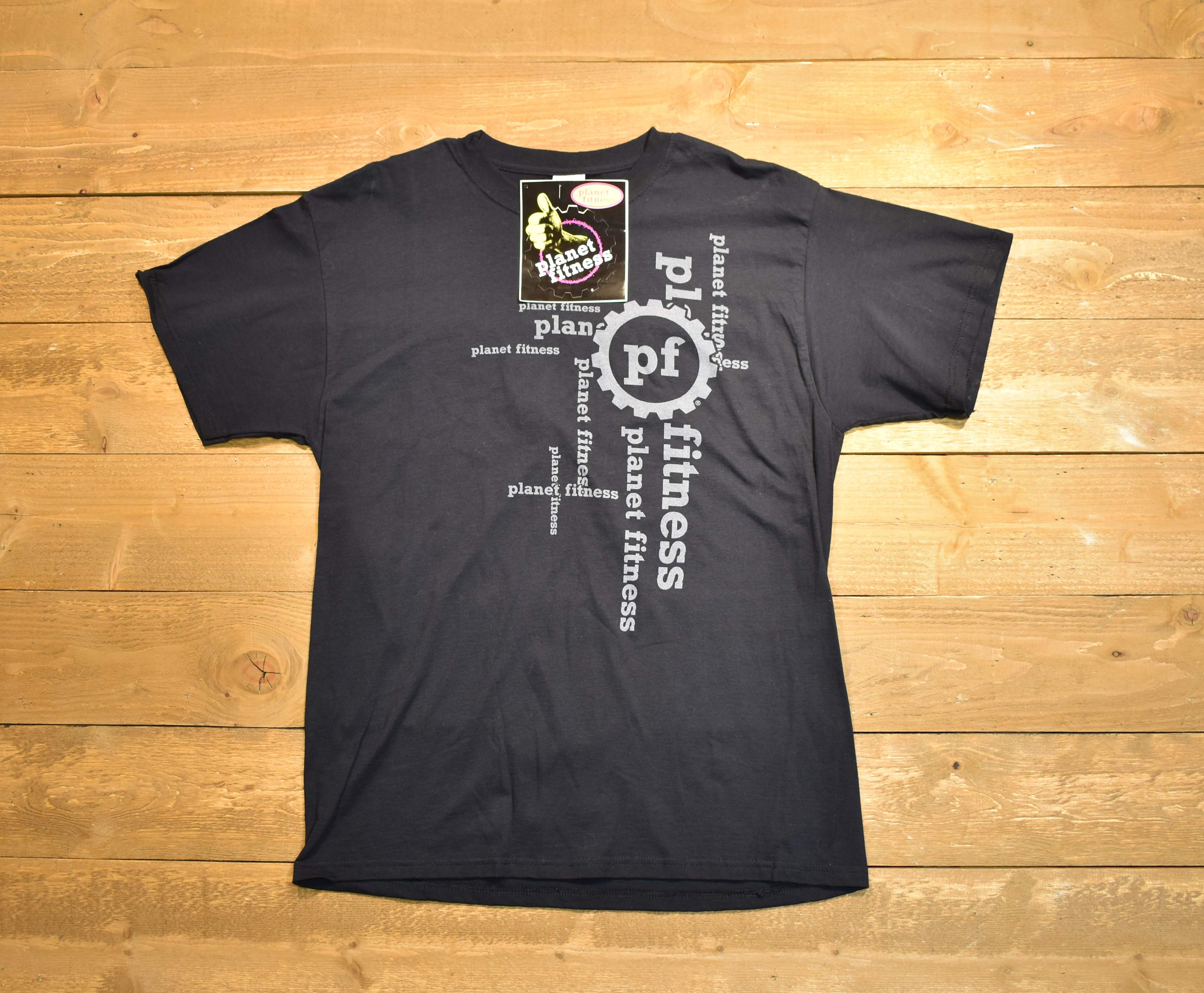 Planet fitness workout T-shirt new with sticker large black
