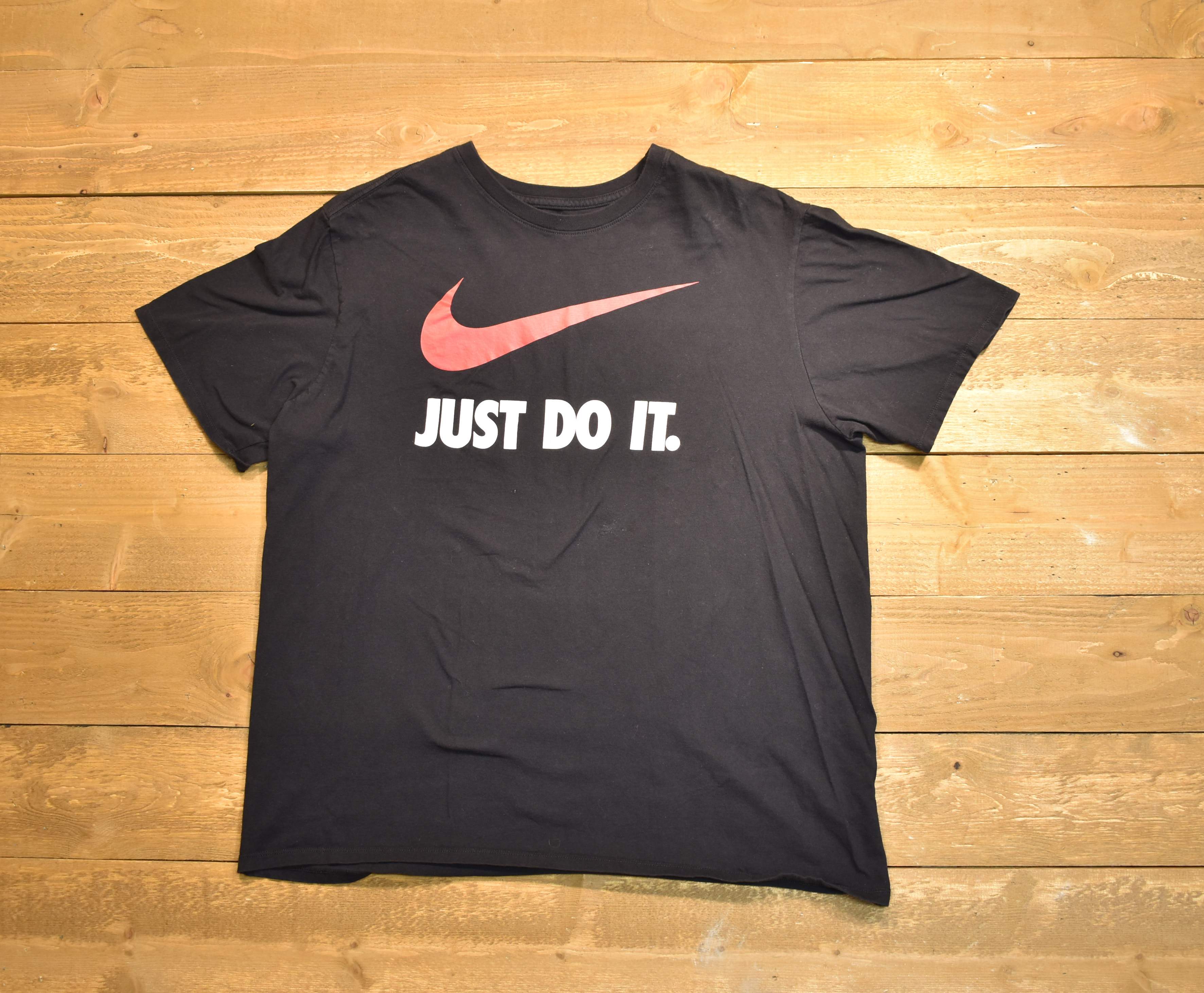 Nike T-shirt XXL just do a black use T-shirt