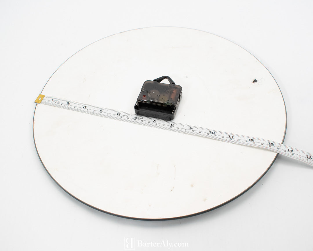 Tube Tobacco Gambler Wall Clock Used