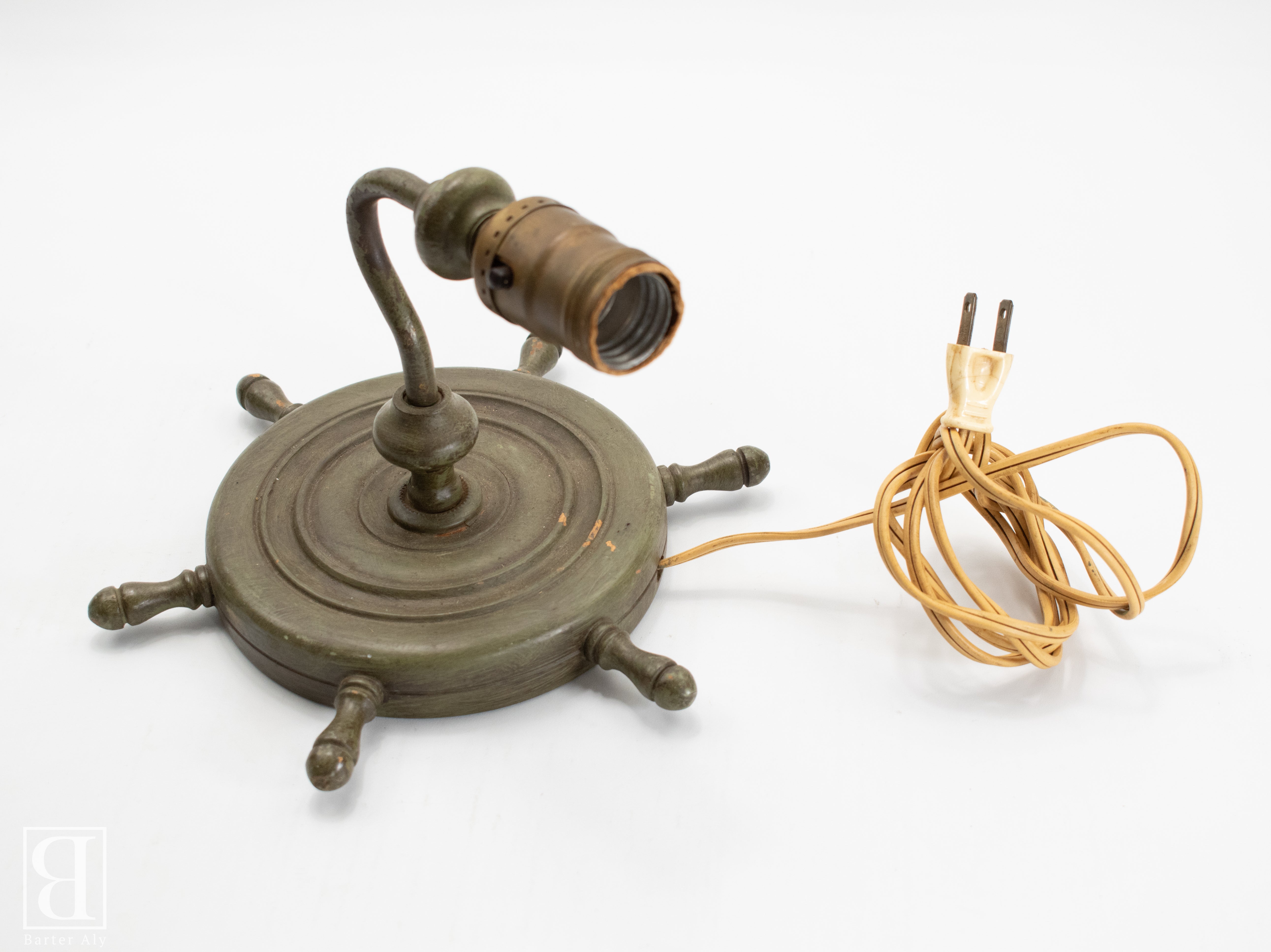 The American Colonial Line No. P-1 Wall Lamp Ship Wheel Vintage Used