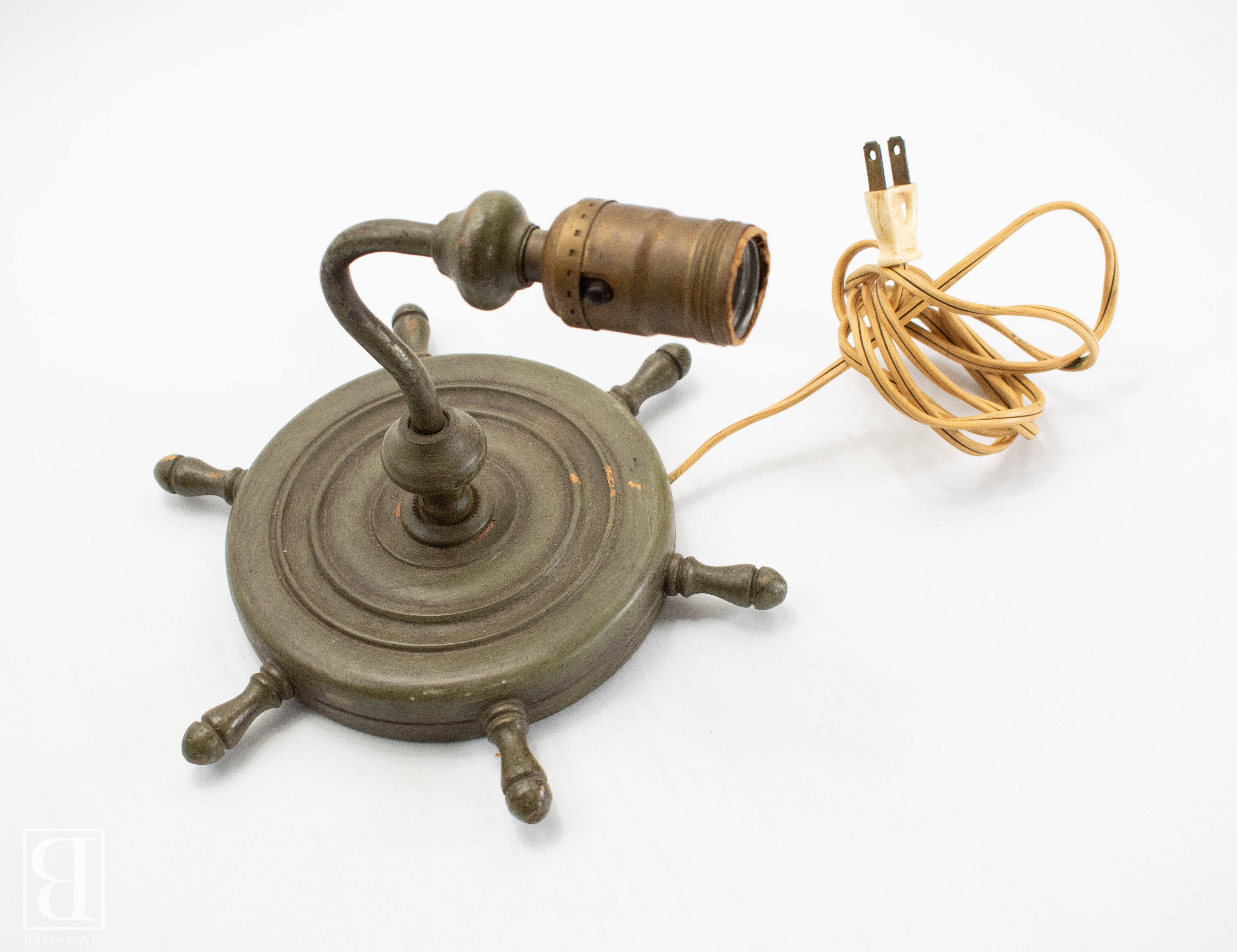 The American Colonial Line No. P-1 Wall Lamp Ship Wheel Vintage Used