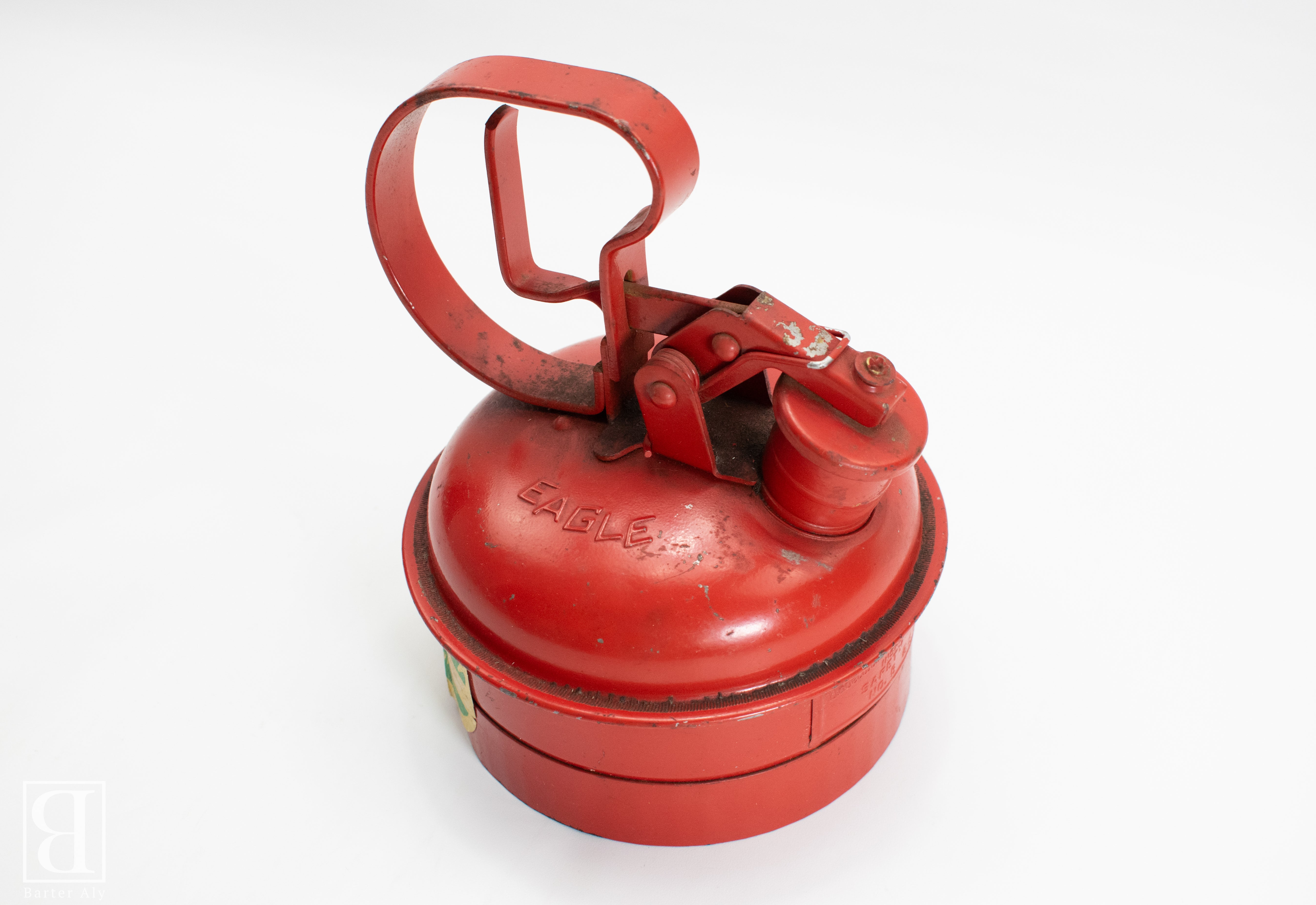 Vintage Eagle Steel Safety Gas Can 1/4 US Gallon & Mini Oil Pump Can Red
