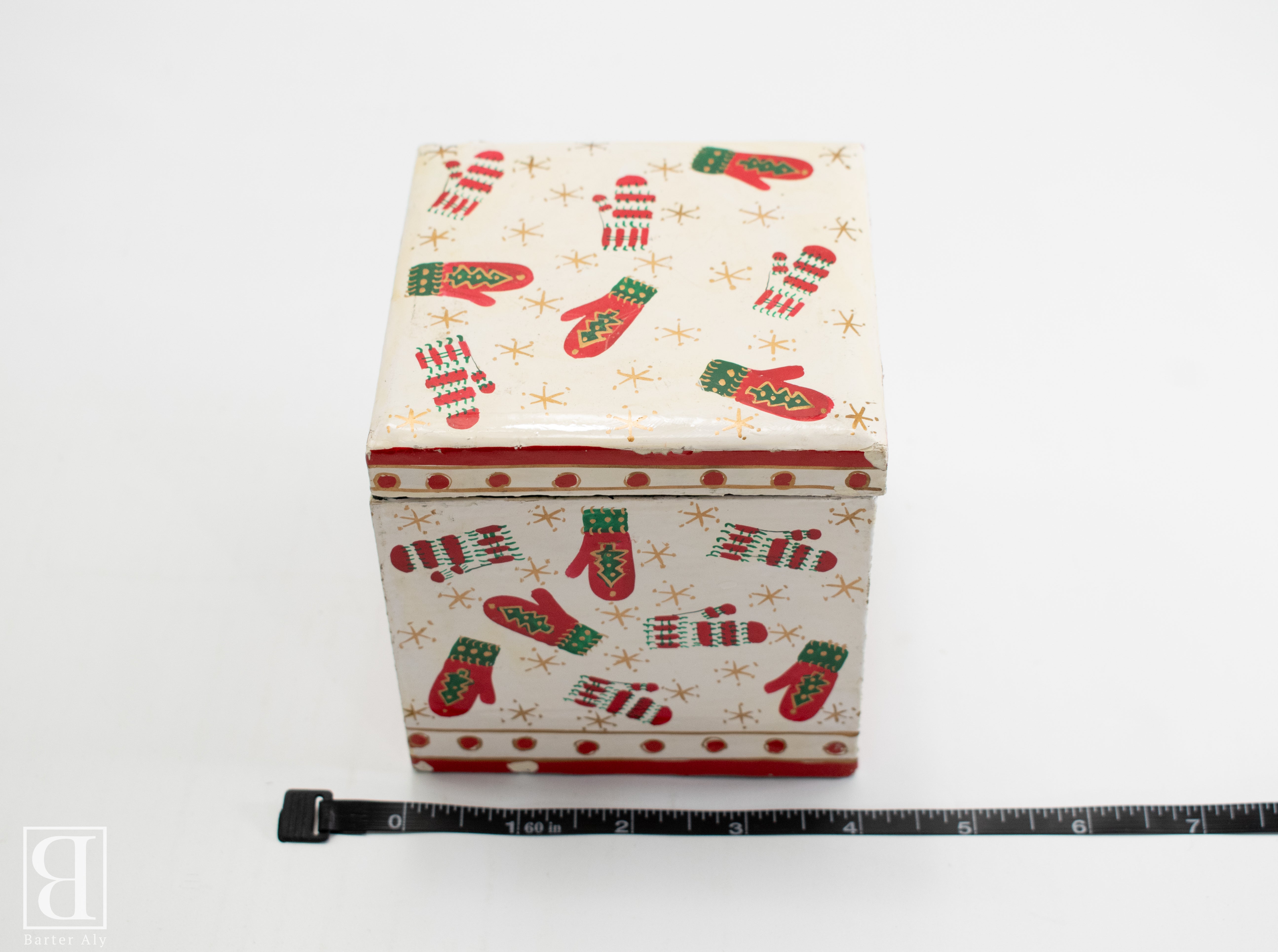 Christmas Collectible Decor Box 4 x 4 Box Holiday Keep Sake Box used