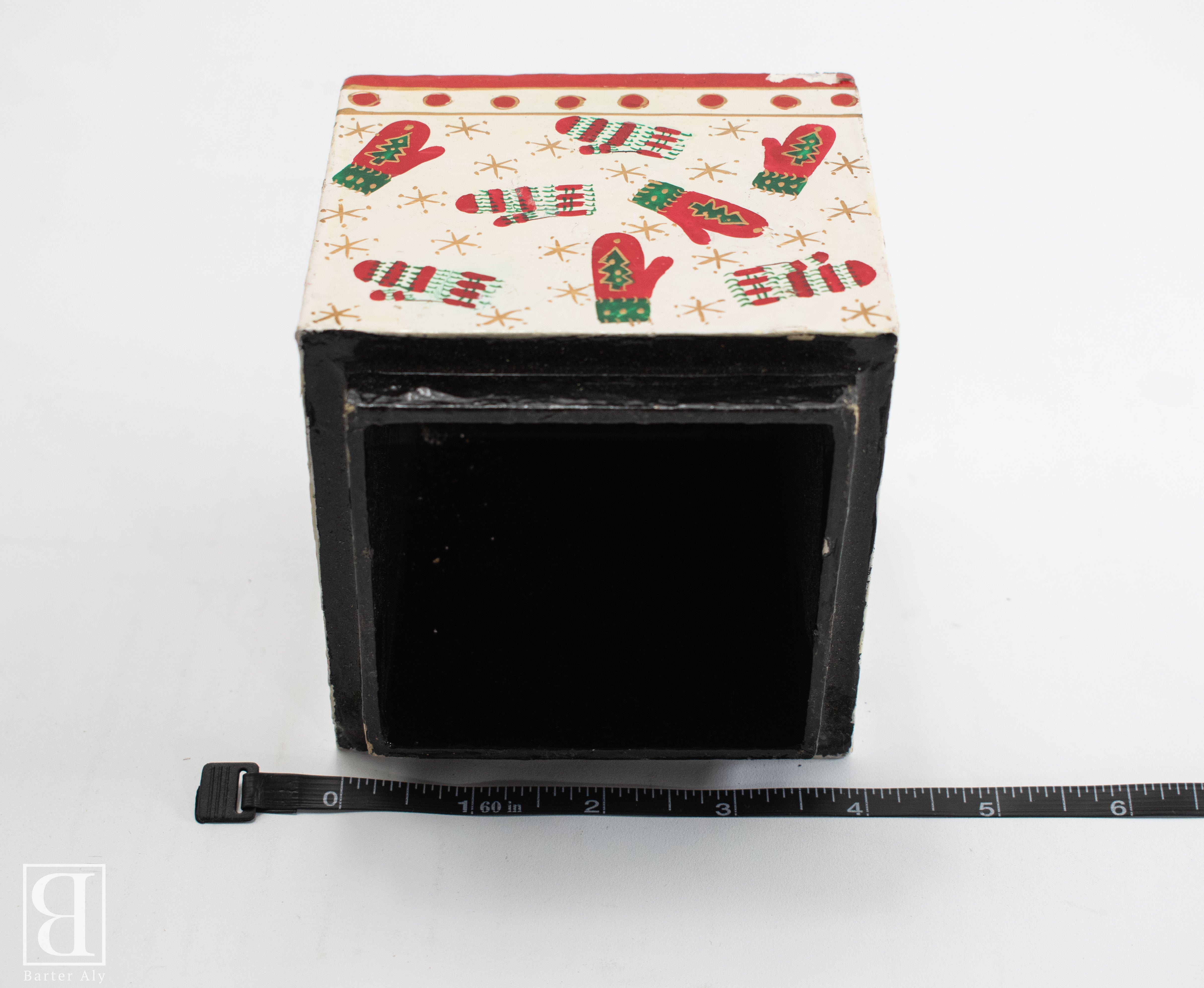 Christmas Collectible Decor Box 4 x 4 Box Holiday Keep Sake Box used