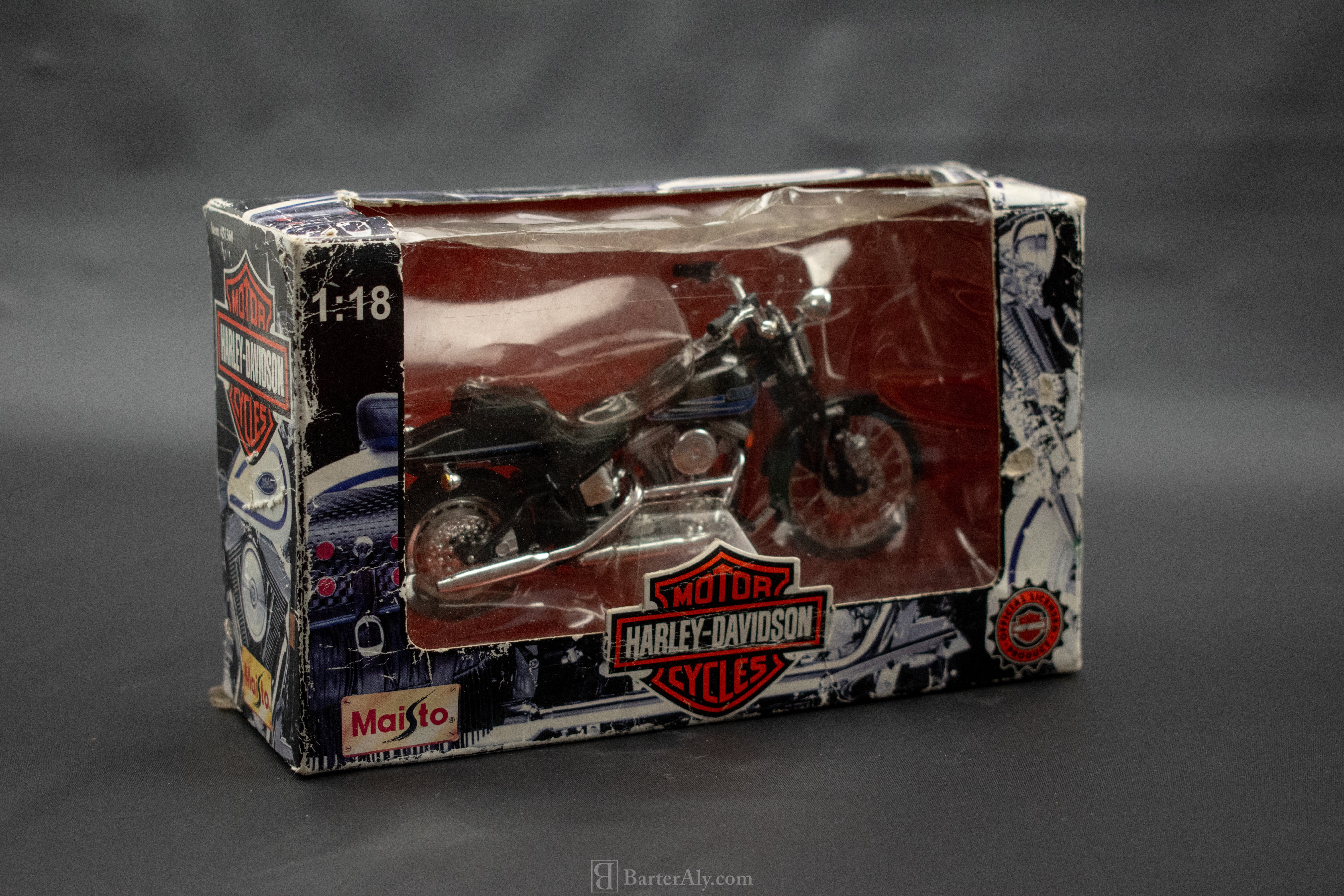Harley Davidson Motor Cycle 1.18 Scale Maisto Authentic Die Cast Toy Bike 1997