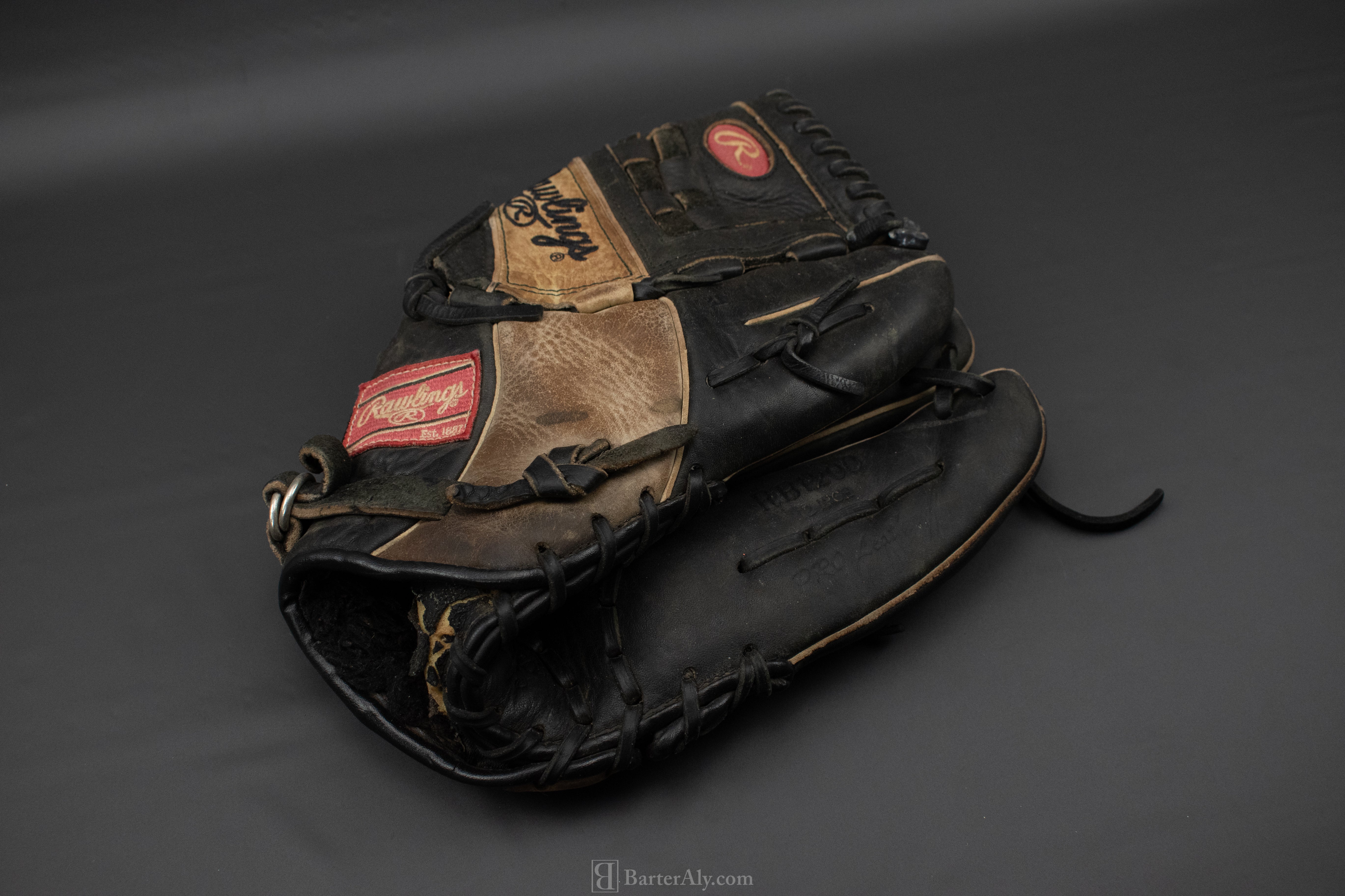 Rawlings Baseball Glove Adult Right Hand Black Brown Leather 12in RB1200