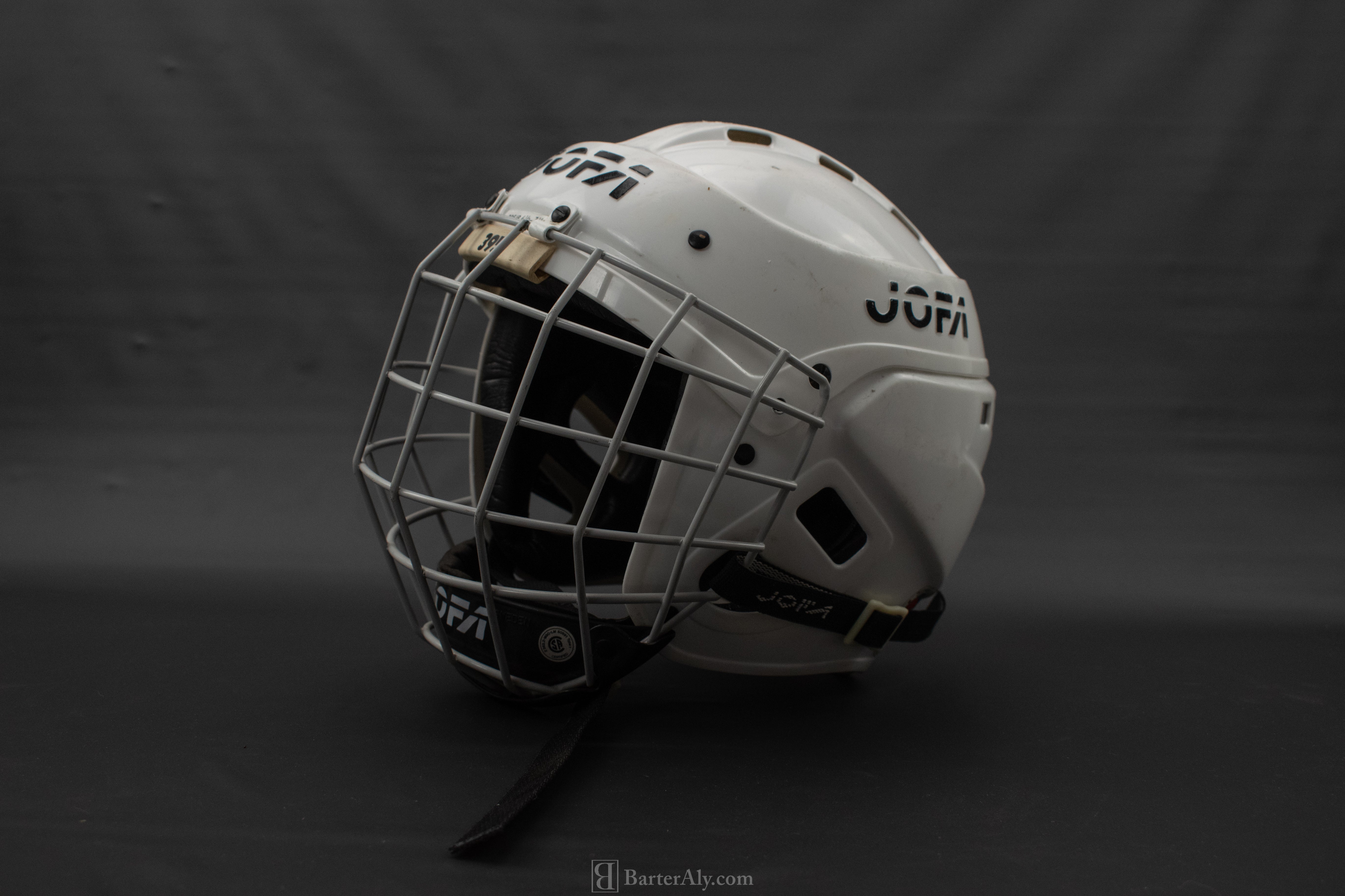 Hockey Helmet 395 Jr 6 1/2 - 7 1/4 White Hockey Protective Full Face 55-62