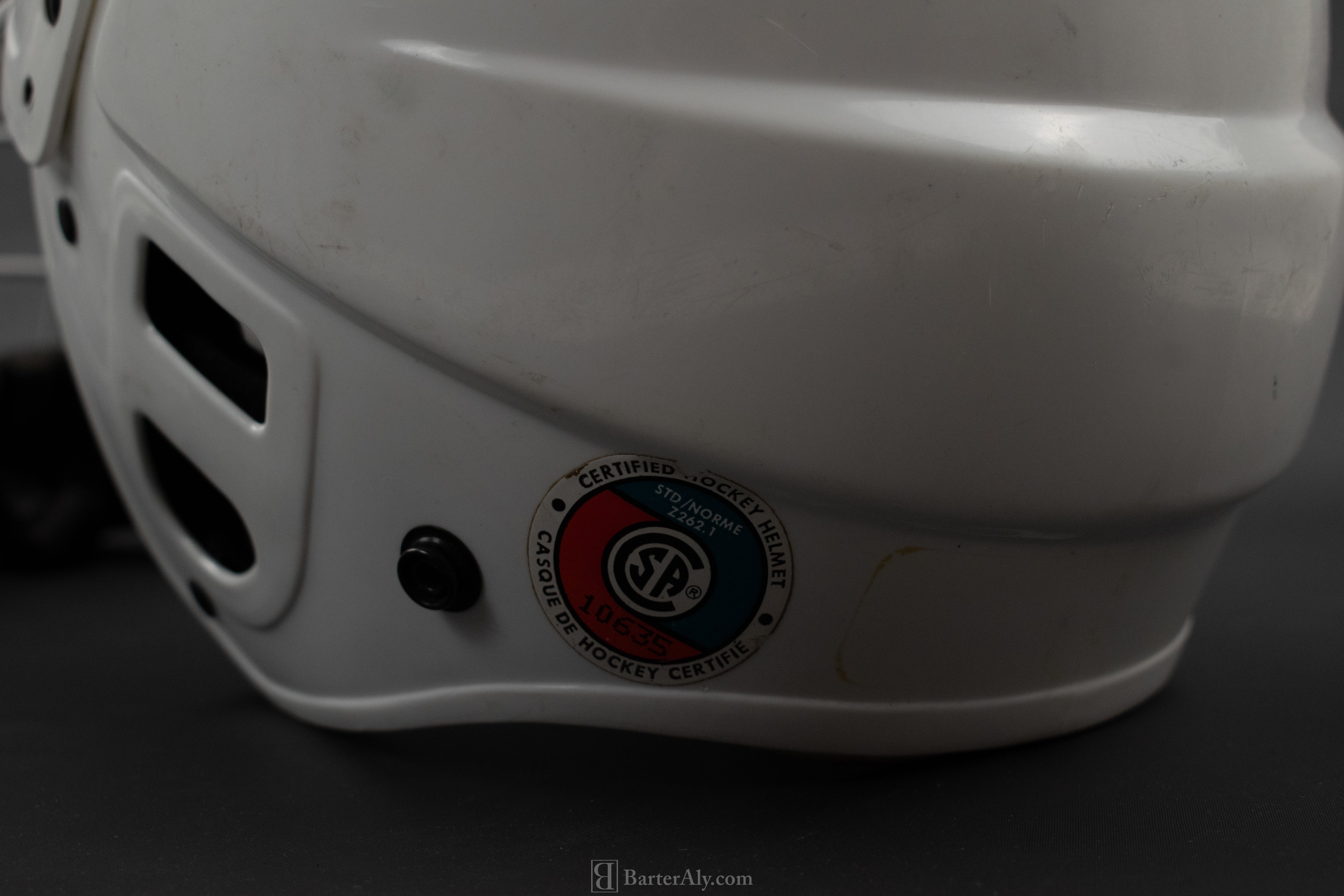 Hockey Helmet 395 Jr 6 1/2 - 7 1/4 White Hockey Protective Full Face 55-62