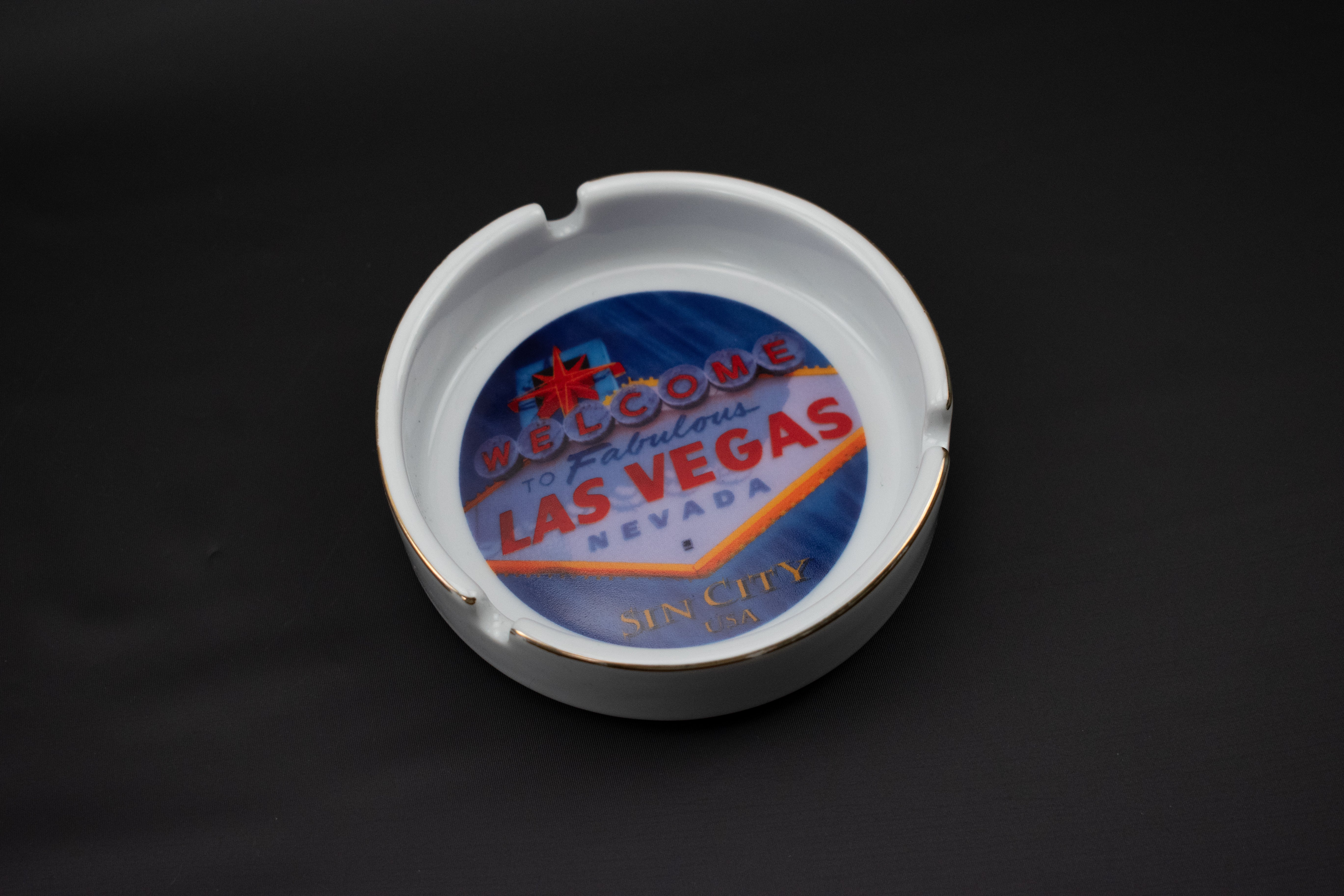 Ashtray Las Vegas Welcome to Sin City White Souvenir Ceramic Ashtray Used