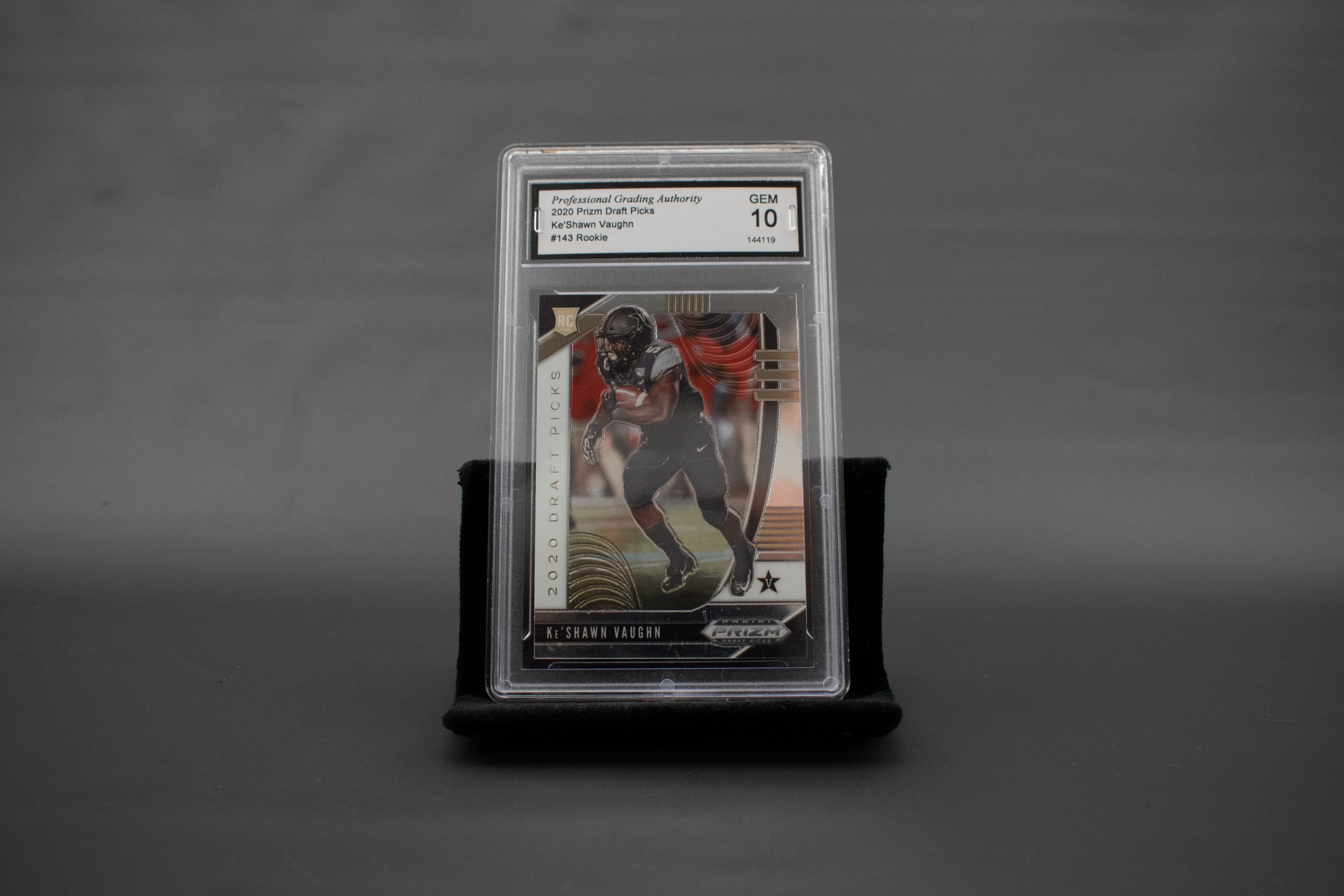 KeShawn Vaughn #143 Rookie Prizm Draft Picks Gem 10 Graded Football Card