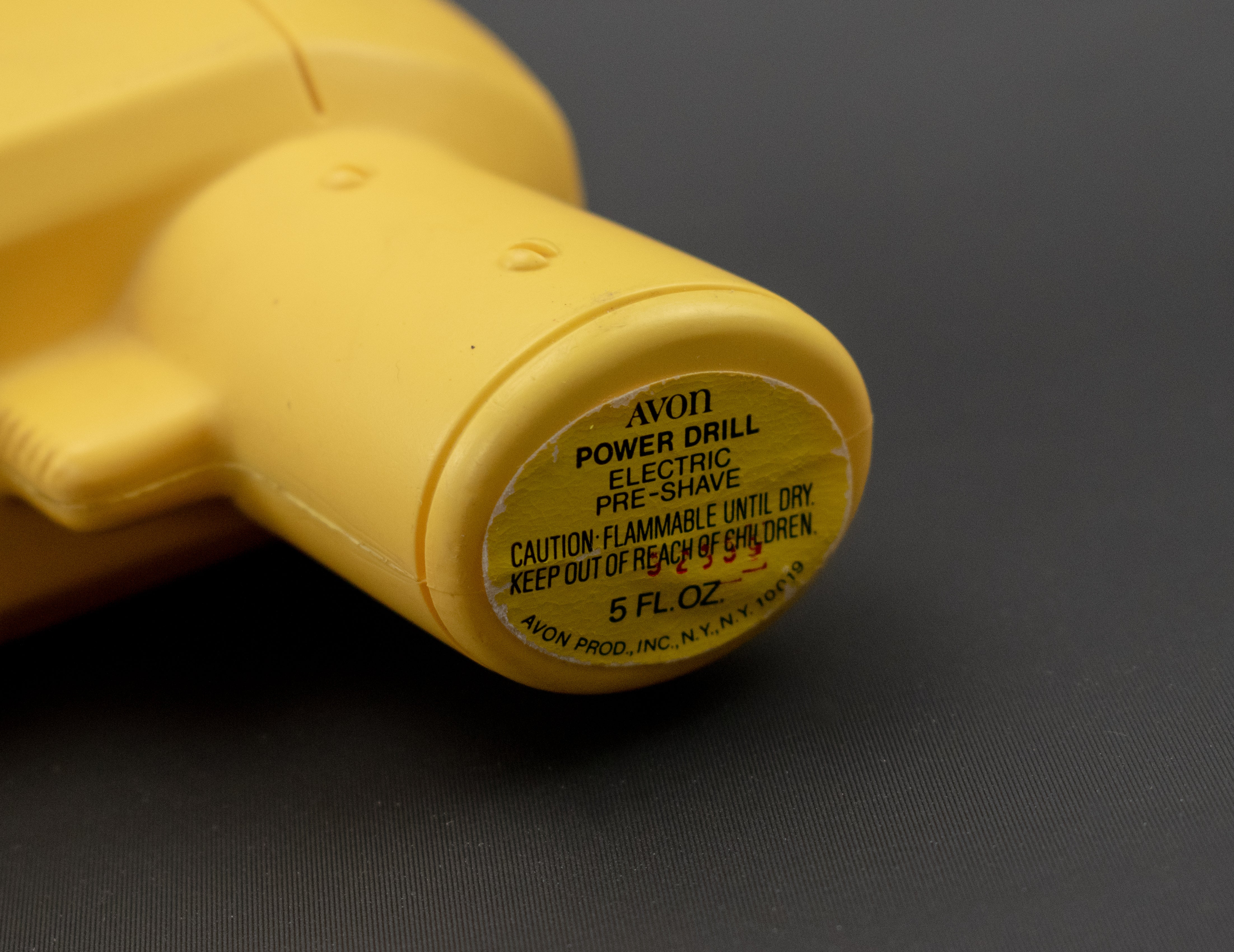 Avon Power Drill Electric Pre Shave Used yellow Filled