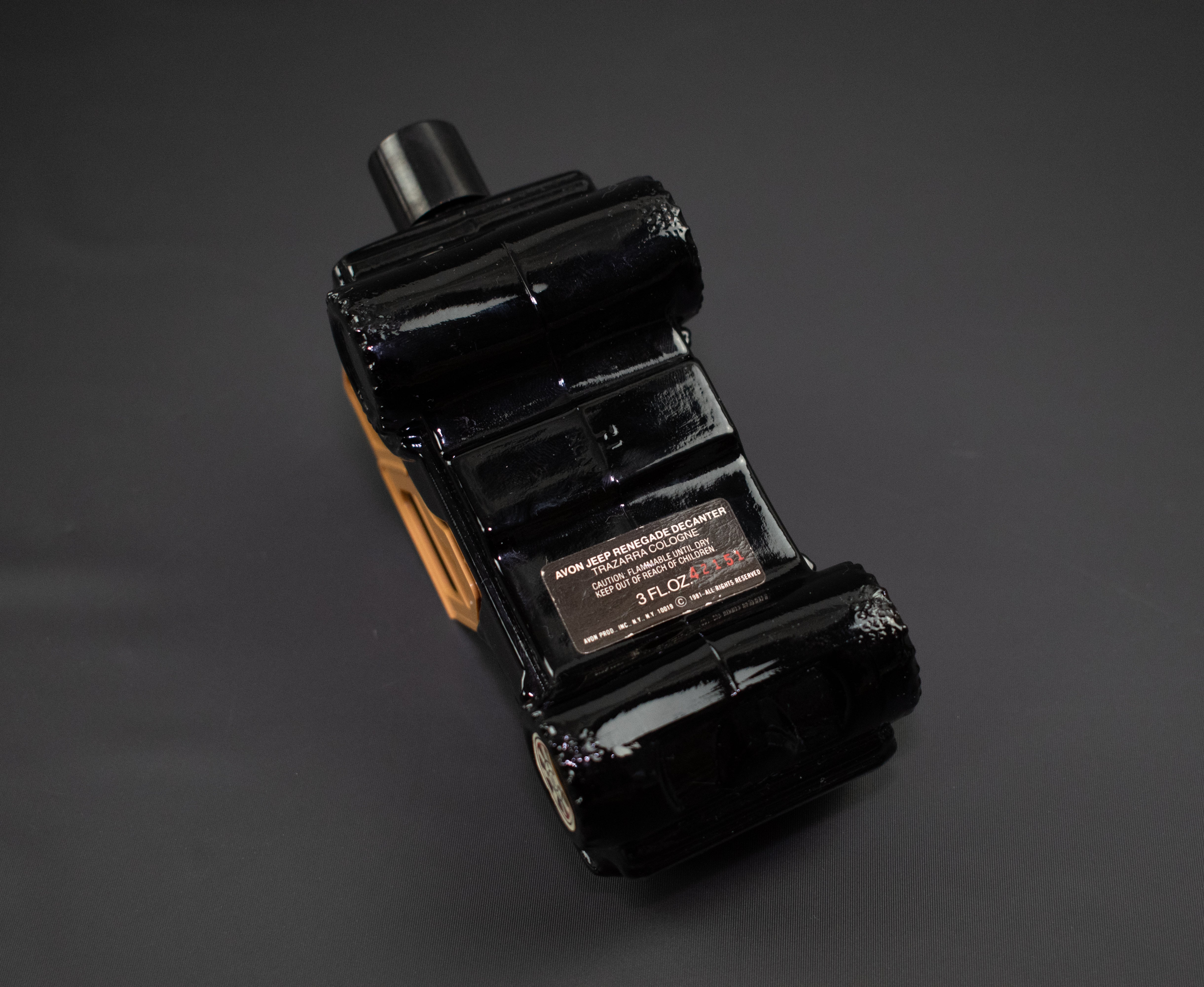 Avon Jeep Renegade Decanter Trazarra Cologne Black Jeep Filled used