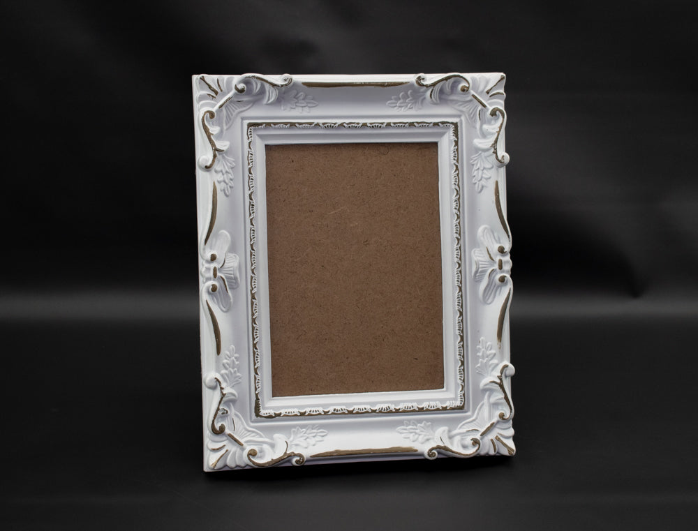 Vintage Picture Frame Home Decor Frame used White Vintage Wood 5x7in