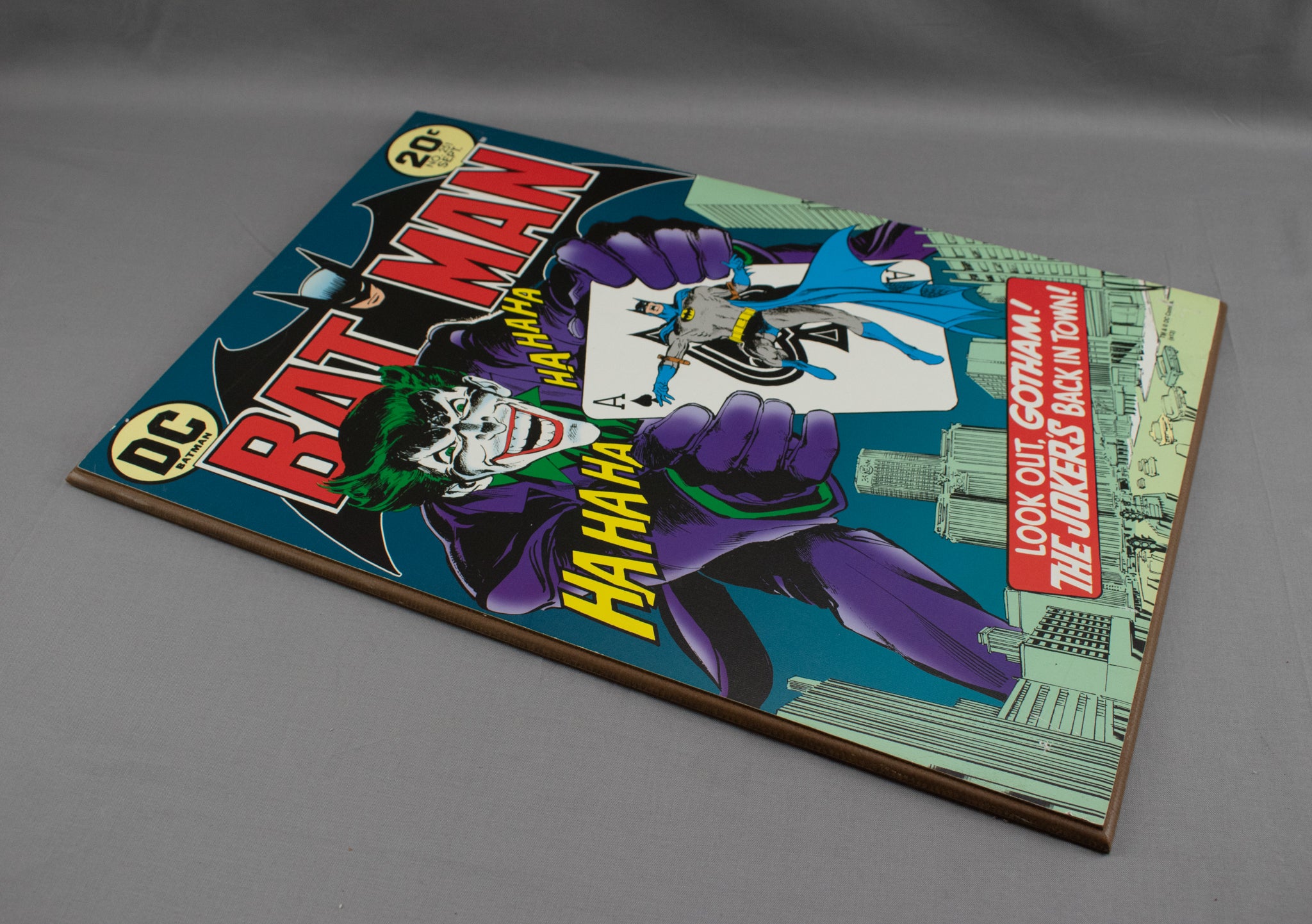 Batman Art Cover Wood Plaque Home Decorative 13x19 The Joker