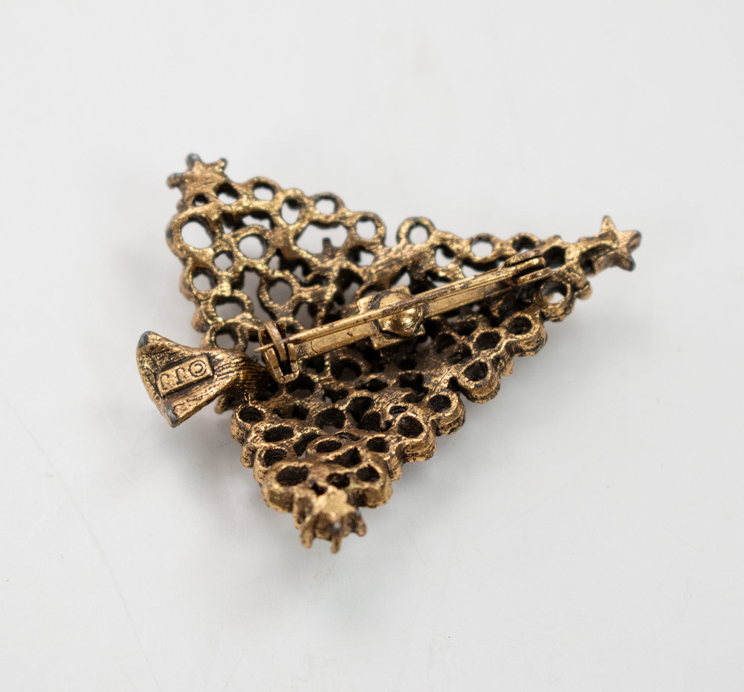 JJ Filigree Christmas Pin Sweater Christmas Tree Pin Used