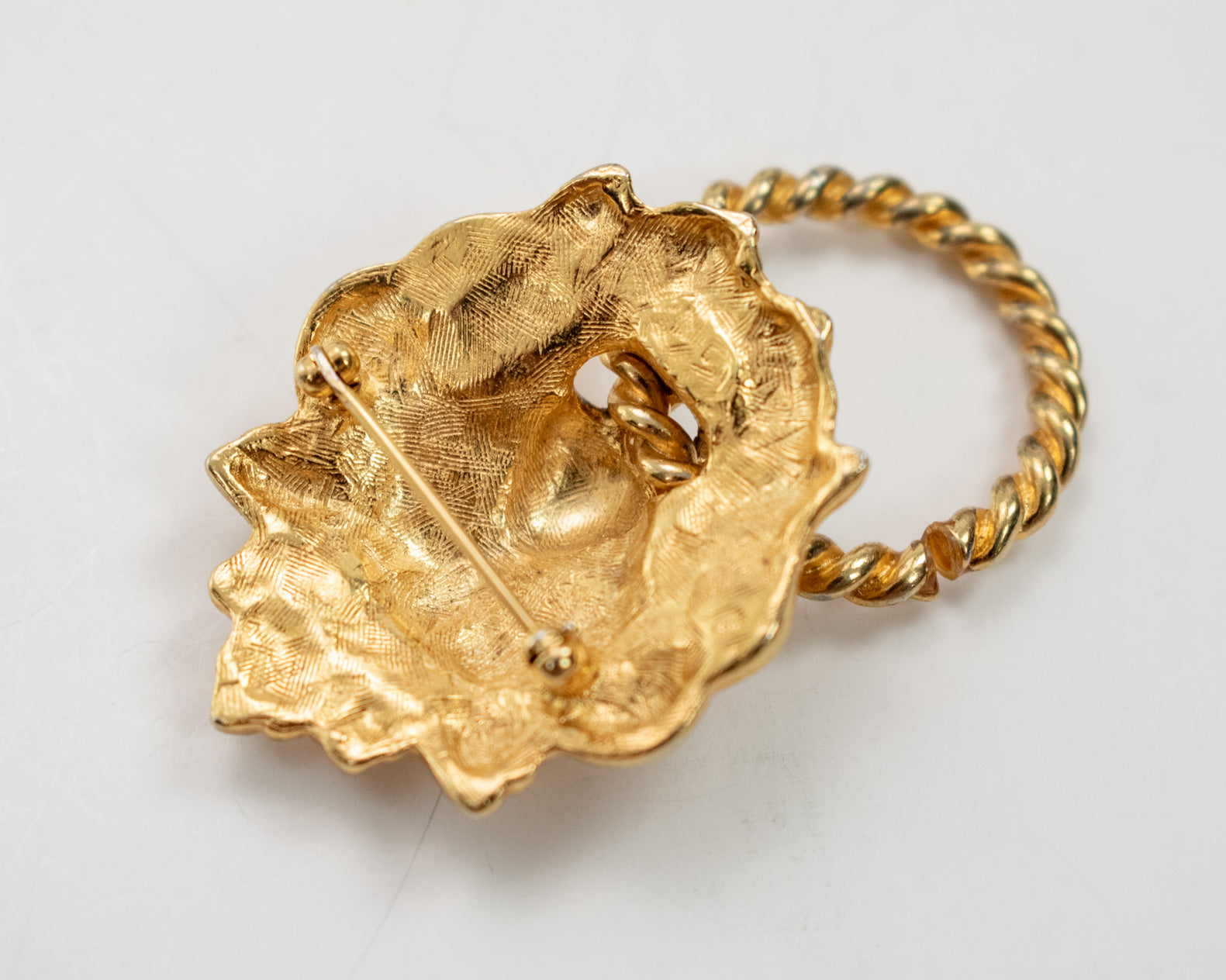 ANNE KLEIN Lion's Head Brooch Doorknocker Style Pin Gold Used