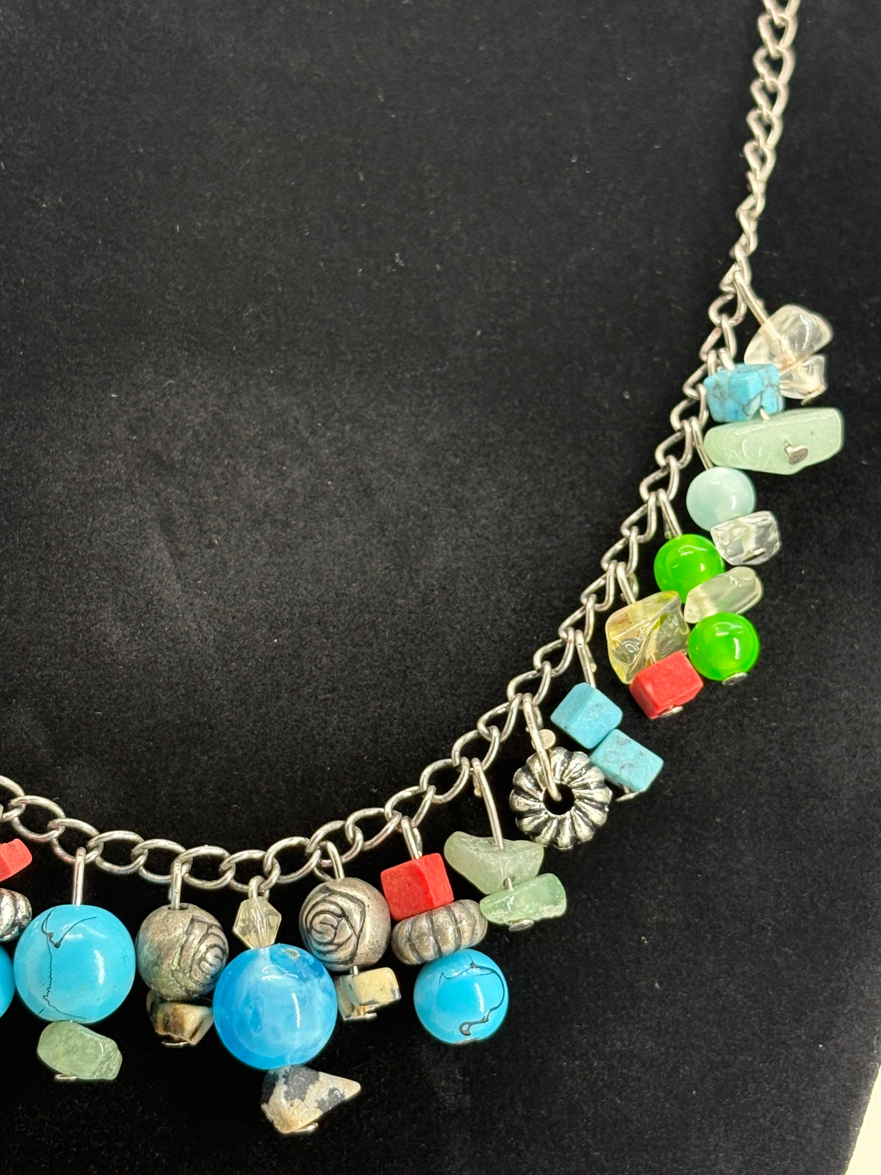 Retro Style Necklace with Multi-colored Beads 9"