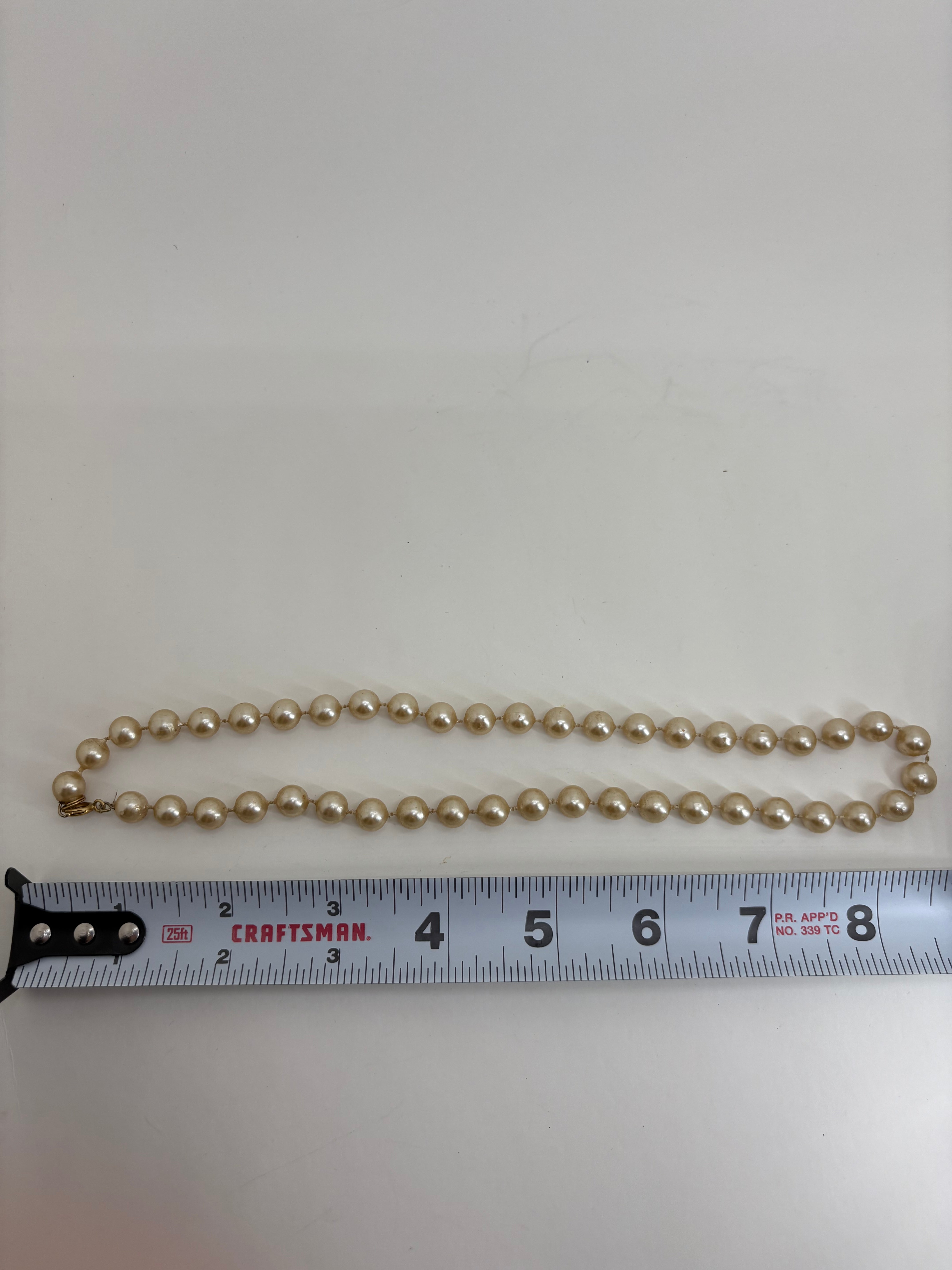 Vintage Faux Pearl Necklace 8.5"