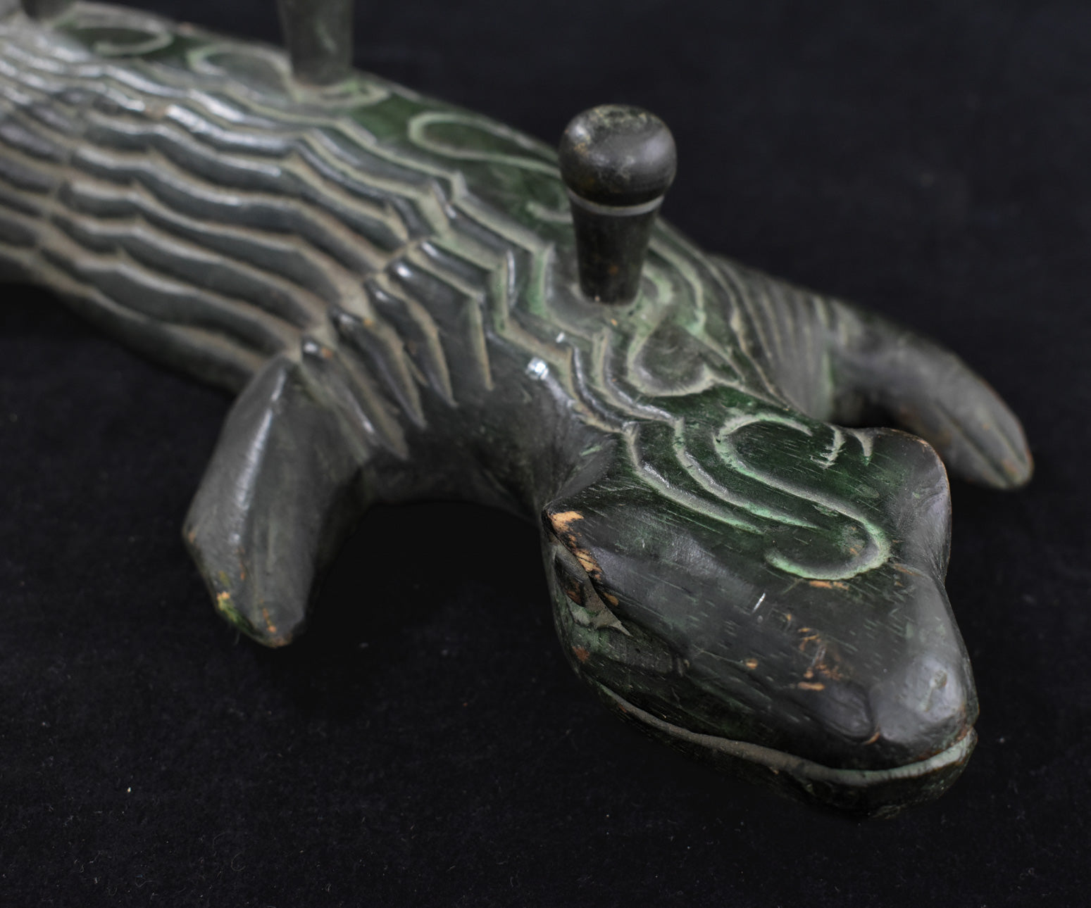 Vintage Lizard Wood Green Wall Hanging Home Decor Used
