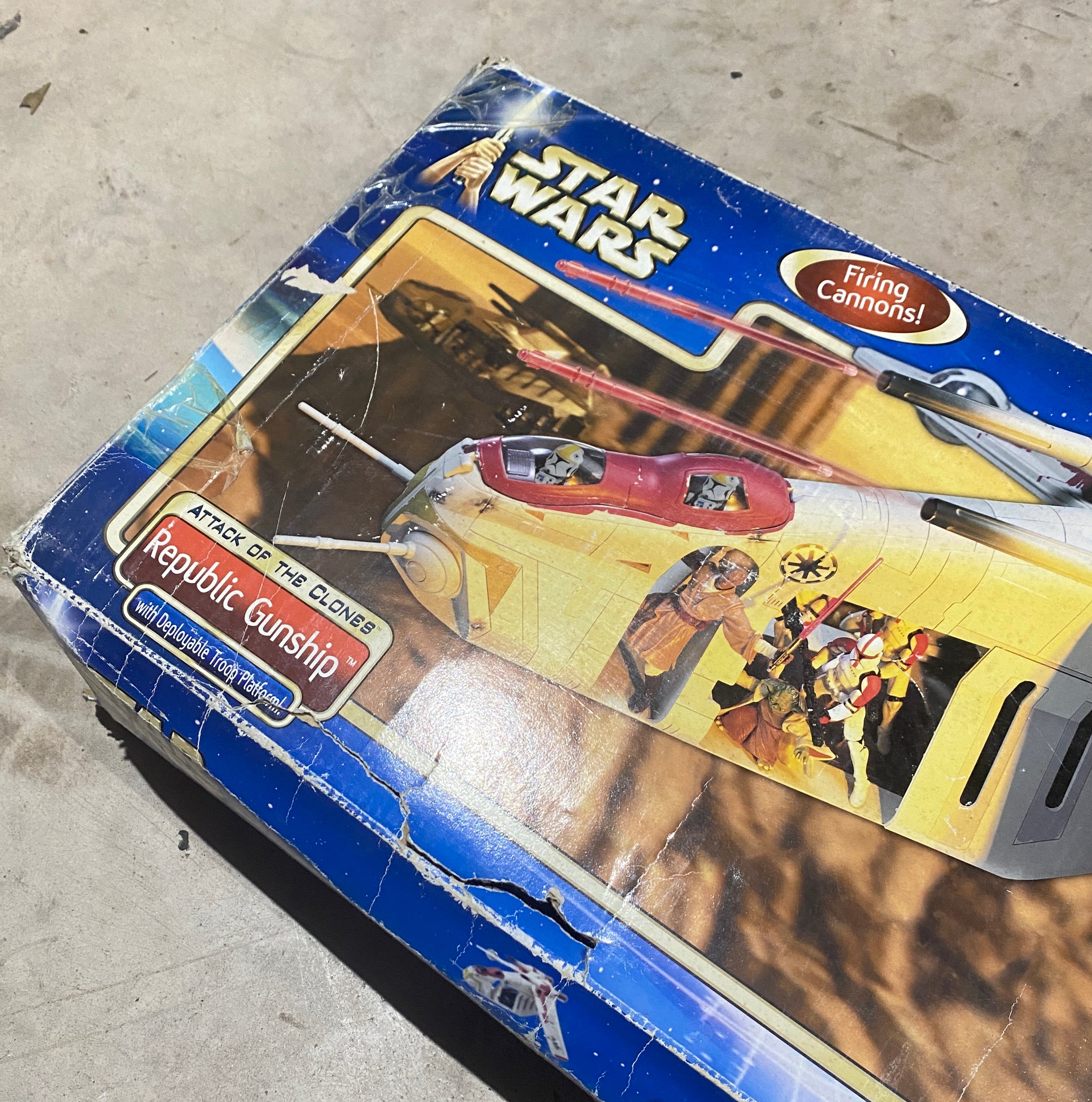 Hasbro Star Wars Republic Gunship Attack of the Clones 2002 Used with Box