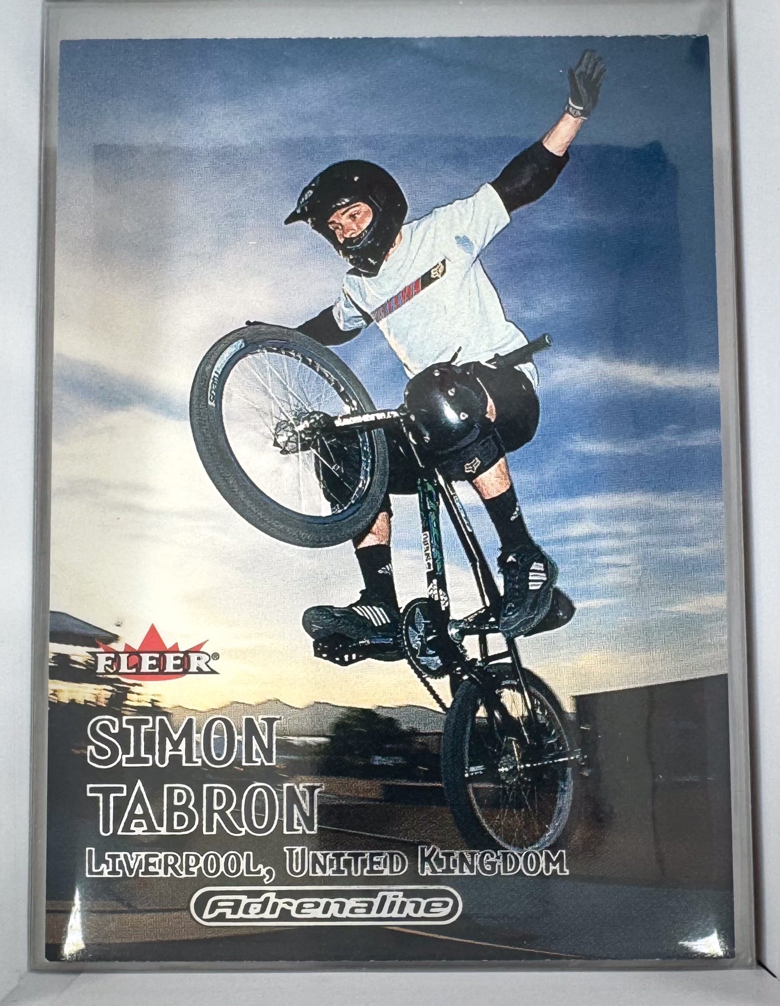 Adrenaline Fleer 2000 Action Sports Card No.8 Simon Tabron BMX