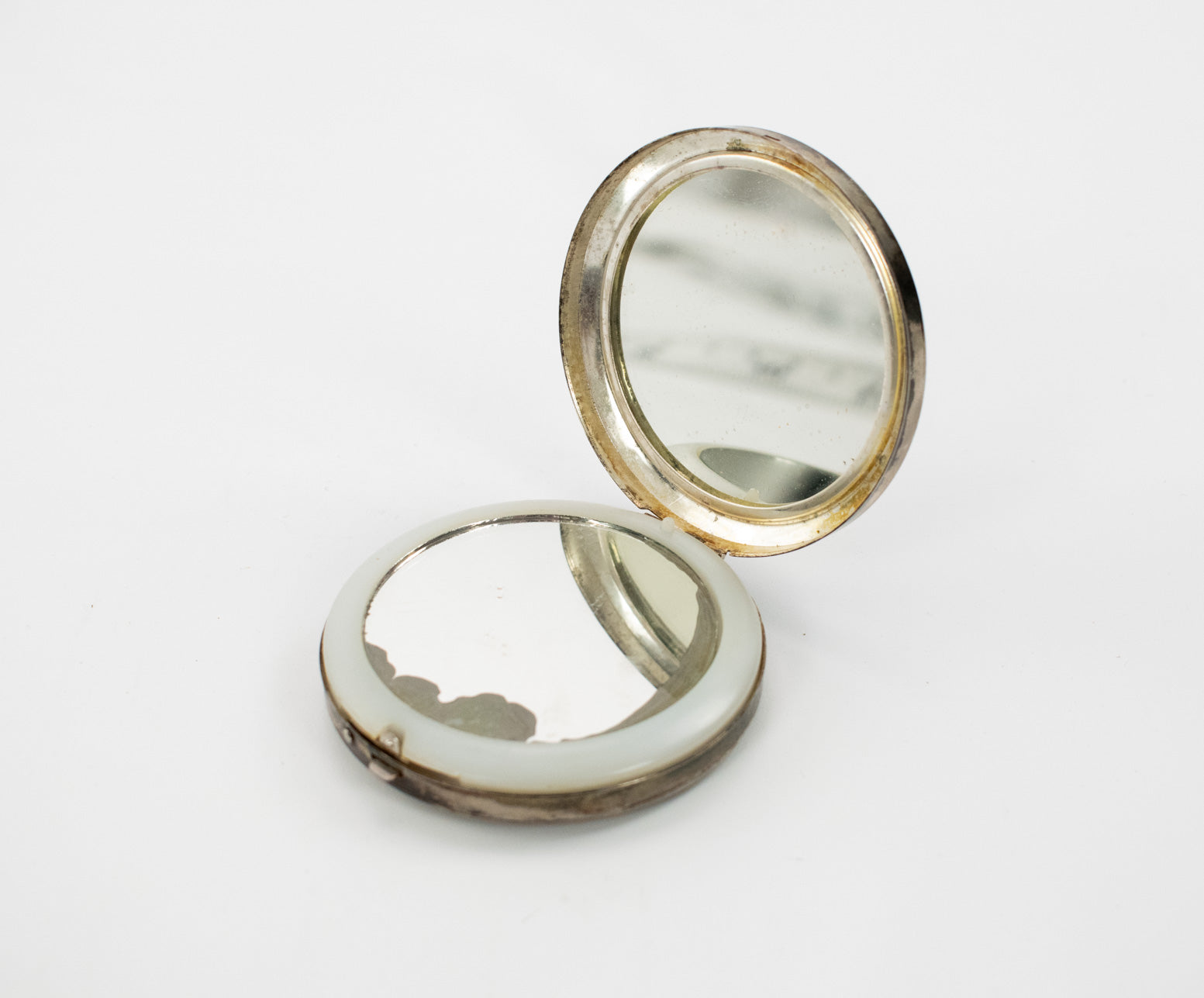 Vintage Pocket Mirror Makeup Powder Holder Silver Woman’s Travel Mirror Light Used