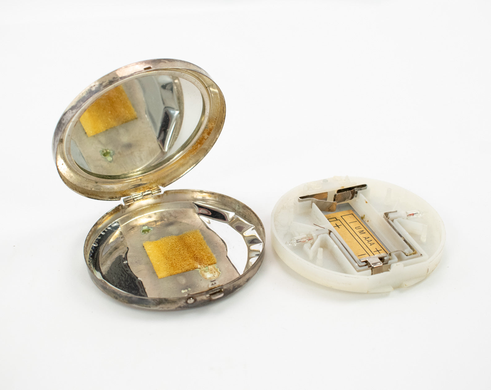 Vintage Pocket Mirror Makeup Powder Holder Silver Woman’s Travel Mirror Light Used