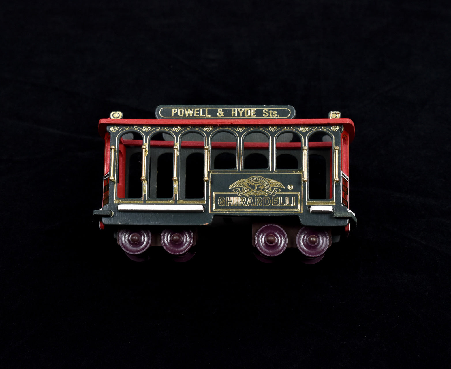 Ghirardelli Cable Car Train Chocolate Gift Train Used Red Green
