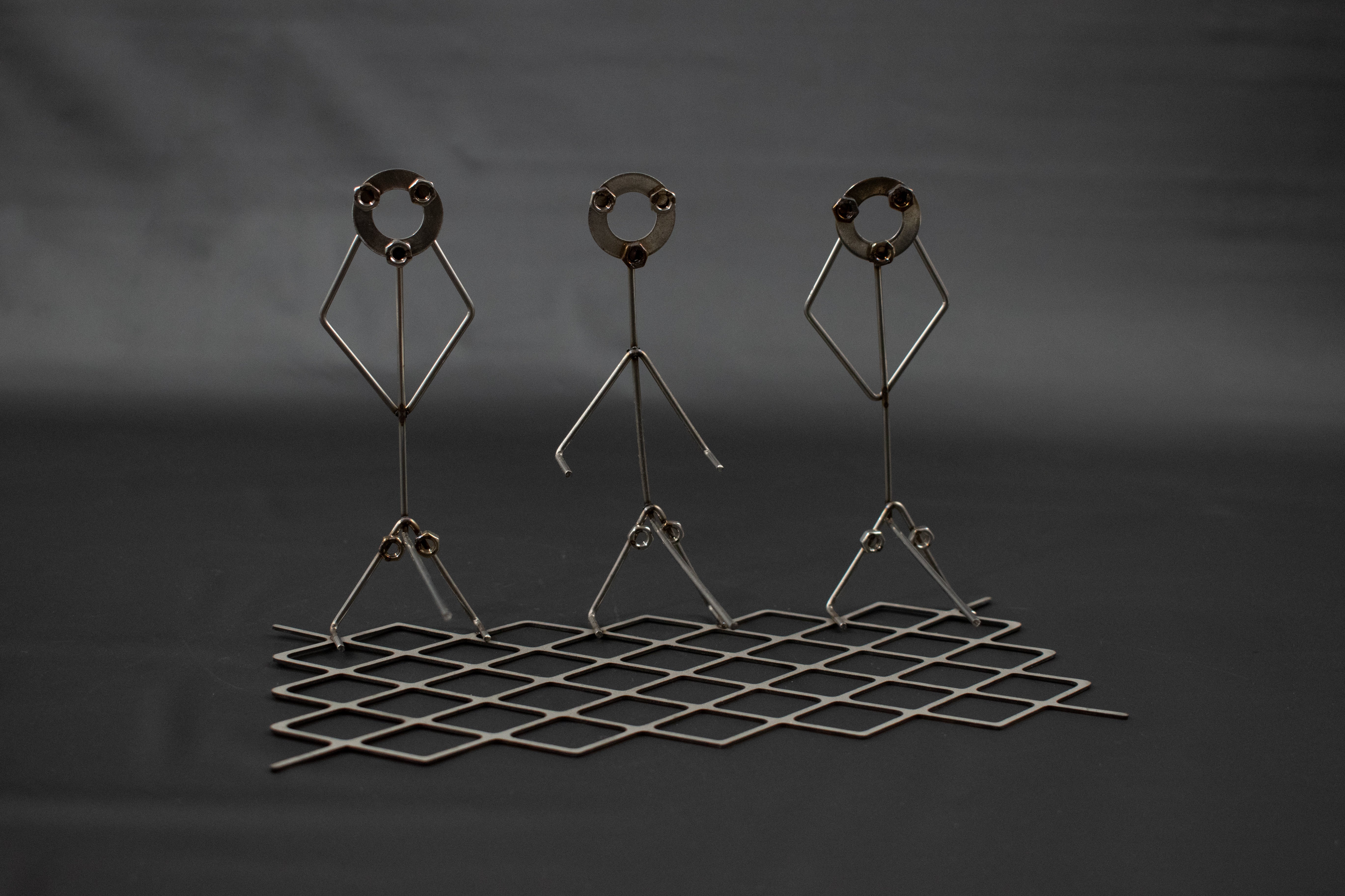 Hot Dog Grill Holder BBQ Brat Steel Hot Dog Marshmallow Roasters Triple BBQ Metal Art BBQ Guy
