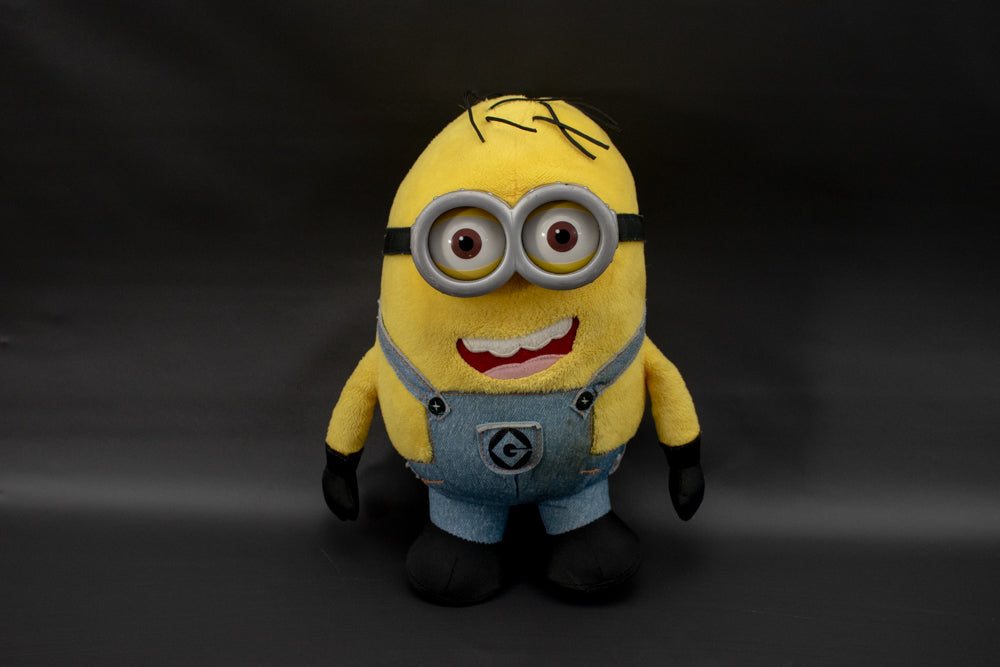 Universal Studios Despicable Me Minion Dave Plush Stuffed 10in