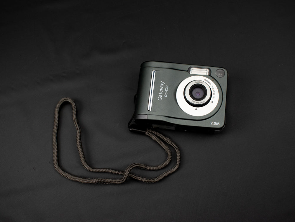 Vintage Gateway DC-T20 2.0M Super Digital Camera Untested