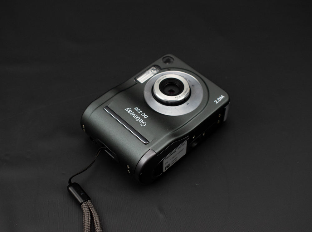 Vintage Gateway DC-T20 2.0M Super Digital Camera Untested