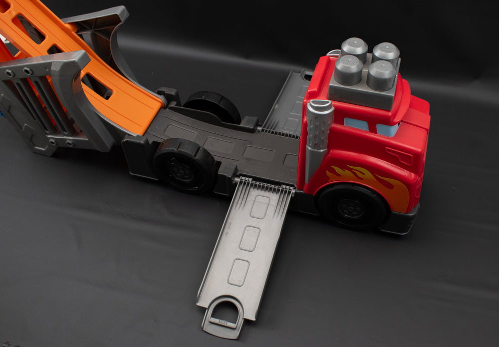 Mega Bloks Fast Tracks First Builders Racing Rig Toy Hauler Red Diesel Truck Kids