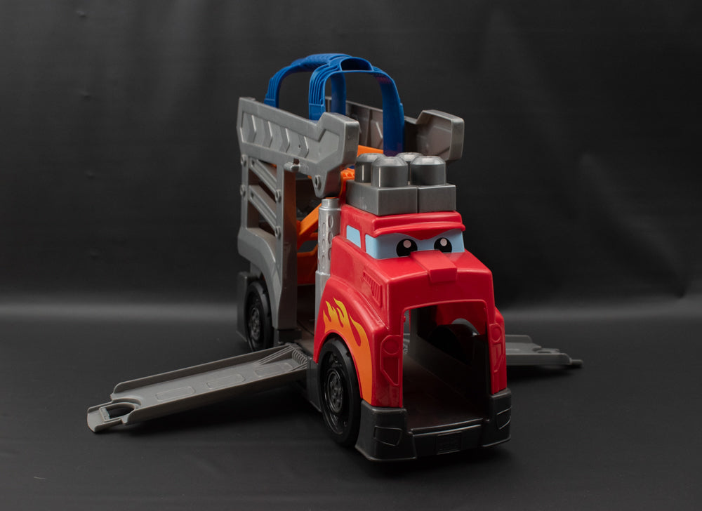 Mega Bloks Fast Tracks First Builders Racing Rig Toy Hauler Red Diesel Truck Kids