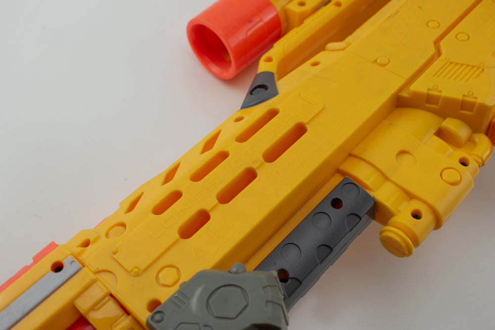 NERF N-Strike Long Shot CS-6 Blaster Rifle Gun and Front Blaster Yellow Sniper Rifle