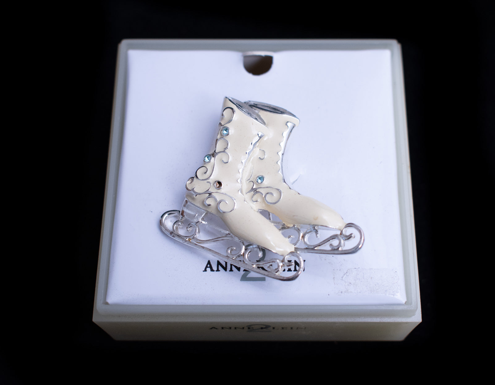Anne Klein 2 Silvertne White Enamel Ice Skates With Blue Stones Brooch Pin Signe